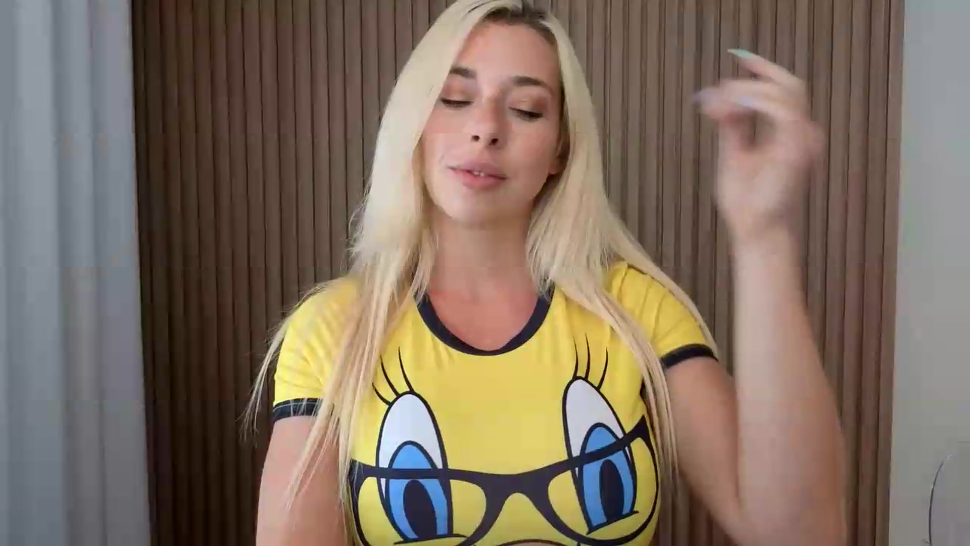 Gallery image thumbnail from Riley_Parks's myfreecams stream on, 08/11/2026, 20:27 image 11 of 20