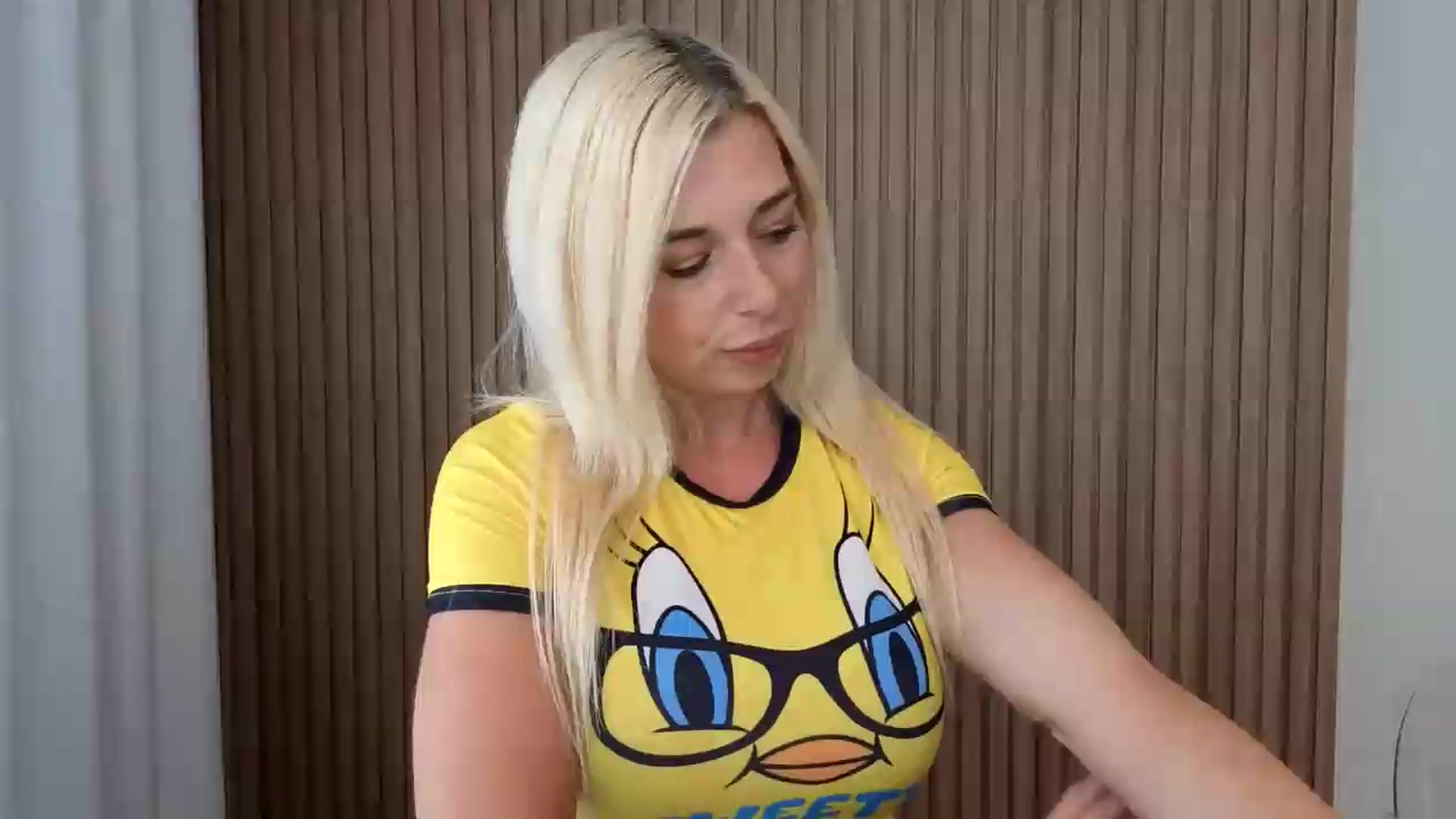 Gallery image thumbnail from Riley_Parks's myfreecams stream on, 08/11/2026, 20:27 image 1 of 20