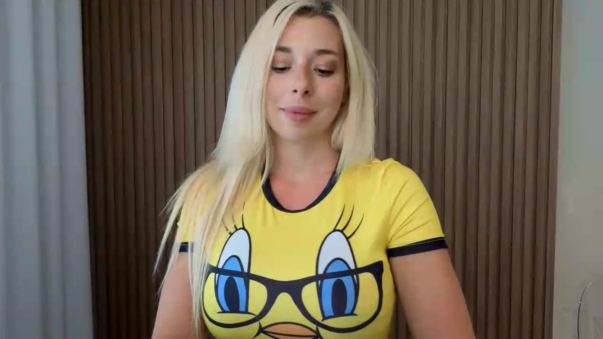 Gallery image thumbnail from Riley_Parks's myfreecams stream on, 08/11/2026, 21:29 image 8 of 20