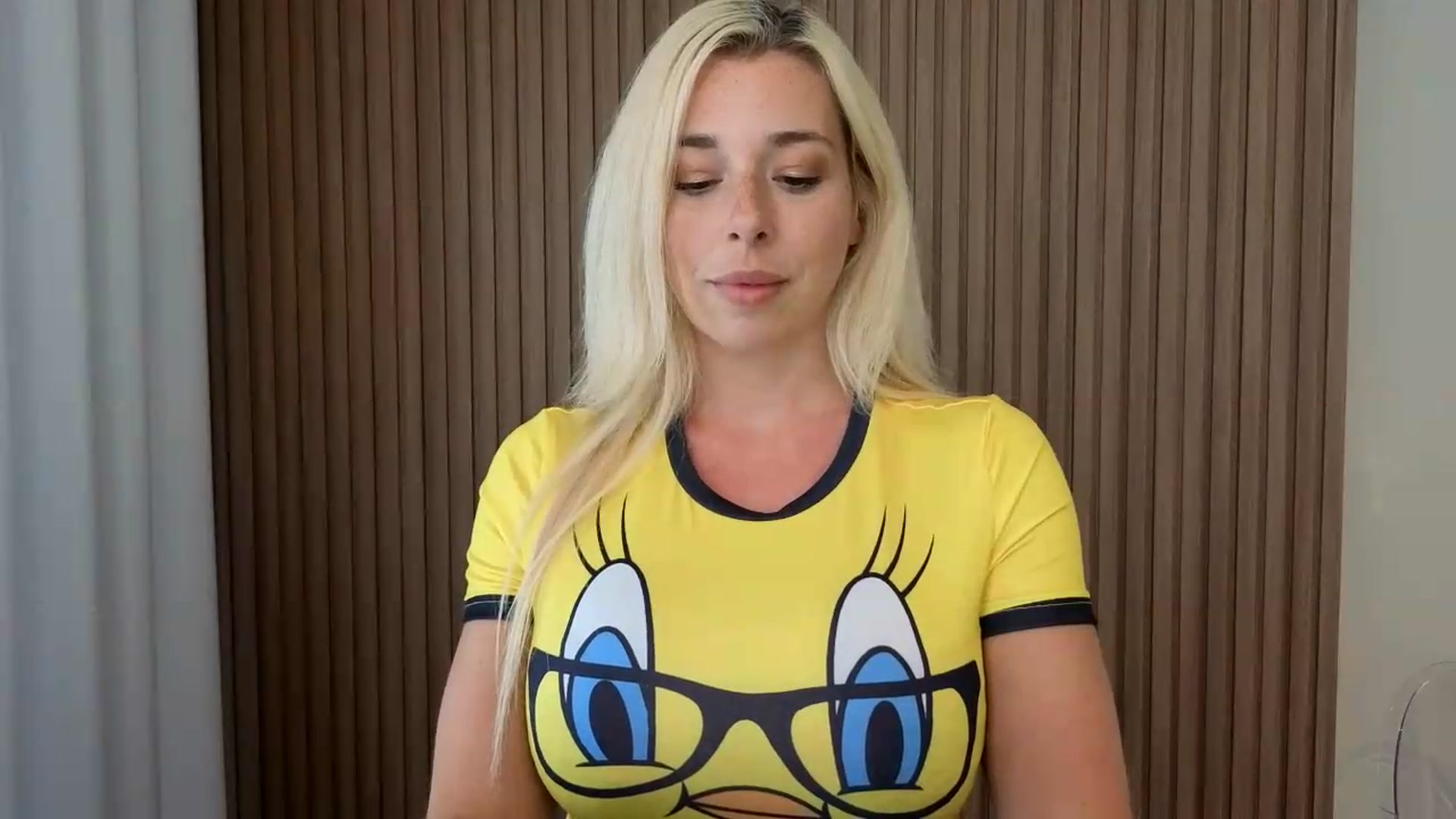 Gallery image thumbnail from Riley_Parks's myfreecams stream on, 08/11/2026, 21:29 image 2 of 20