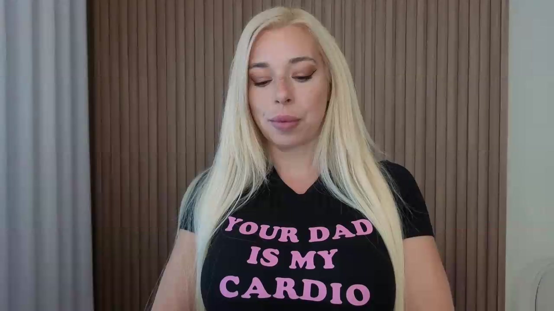 Gallery image thumbnail from Riley_Parks's myfreecams stream on, 08/15/2026, 14:55 image 16 of 20