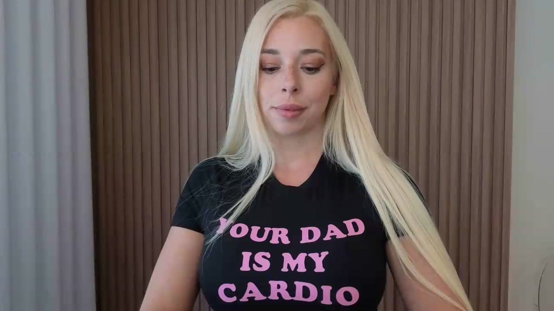Gallery image thumbnail from Riley_Parks's myfreecams stream on, 08/15/2026, 18:39 image 19 of 20