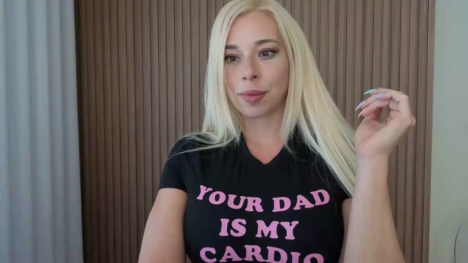 Gallery image thumbnail from Riley_Parks's myfreecams stream on, 08/15/2026, 18:39 image 8 of 20
