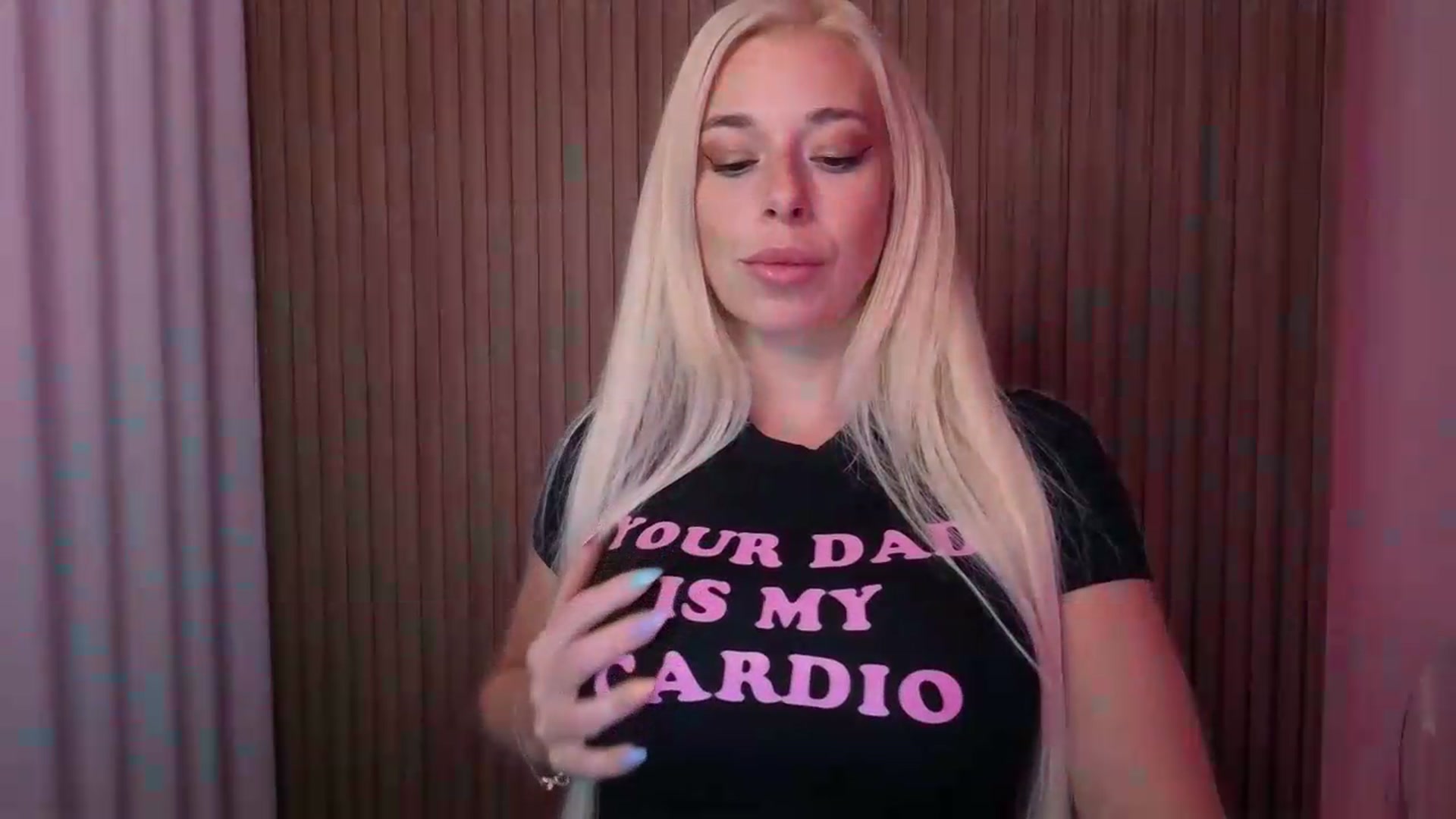 Gallery image thumbnail from Riley_Parks's myfreecams stream on, 08/16/2026, 03:30 image 18 of 20