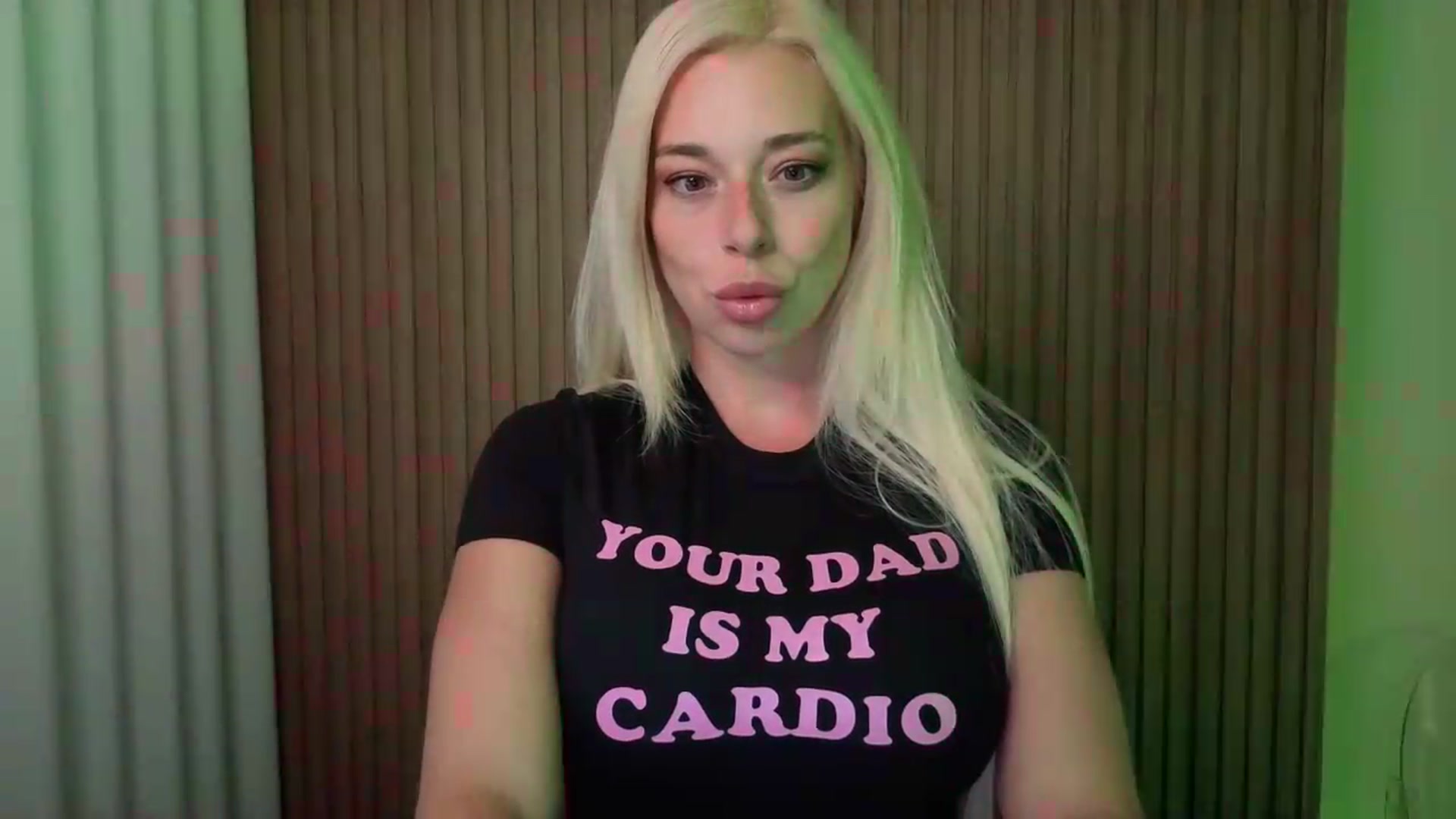 Gallery image thumbnail from Riley_Parks's myfreecams stream on, 08/16/2026, 03:30 image 6 of 20