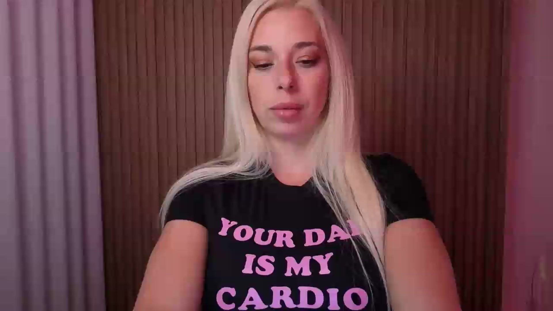 Gallery image thumbnail from Riley_Parks's myfreecams stream on, 08/16/2026, 03:30 image 19 of 20