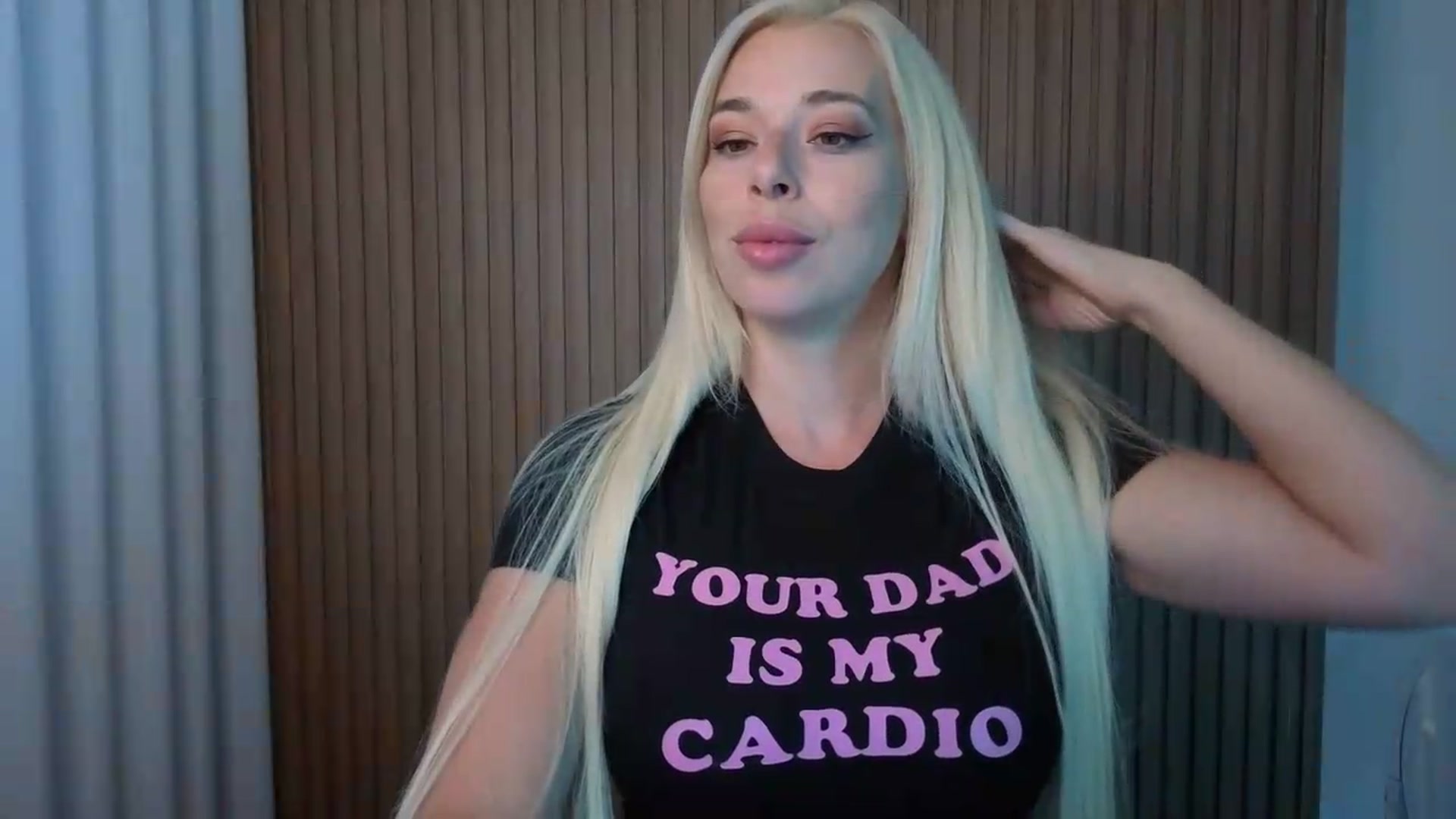 Gallery image thumbnail from Riley_Parks's myfreecams stream on, 08/16/2026, 03:30 image 17 of 20