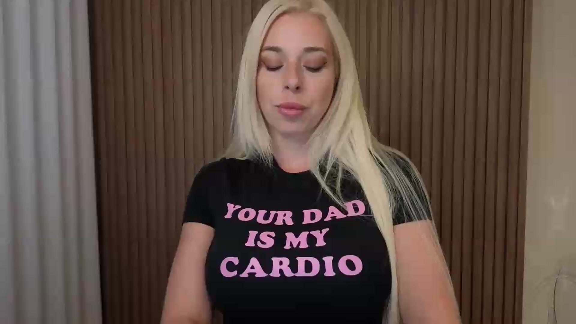 Gallery image thumbnail from Riley_Parks's myfreecams stream on, 08/16/2026, 03:30 image 1 of 20