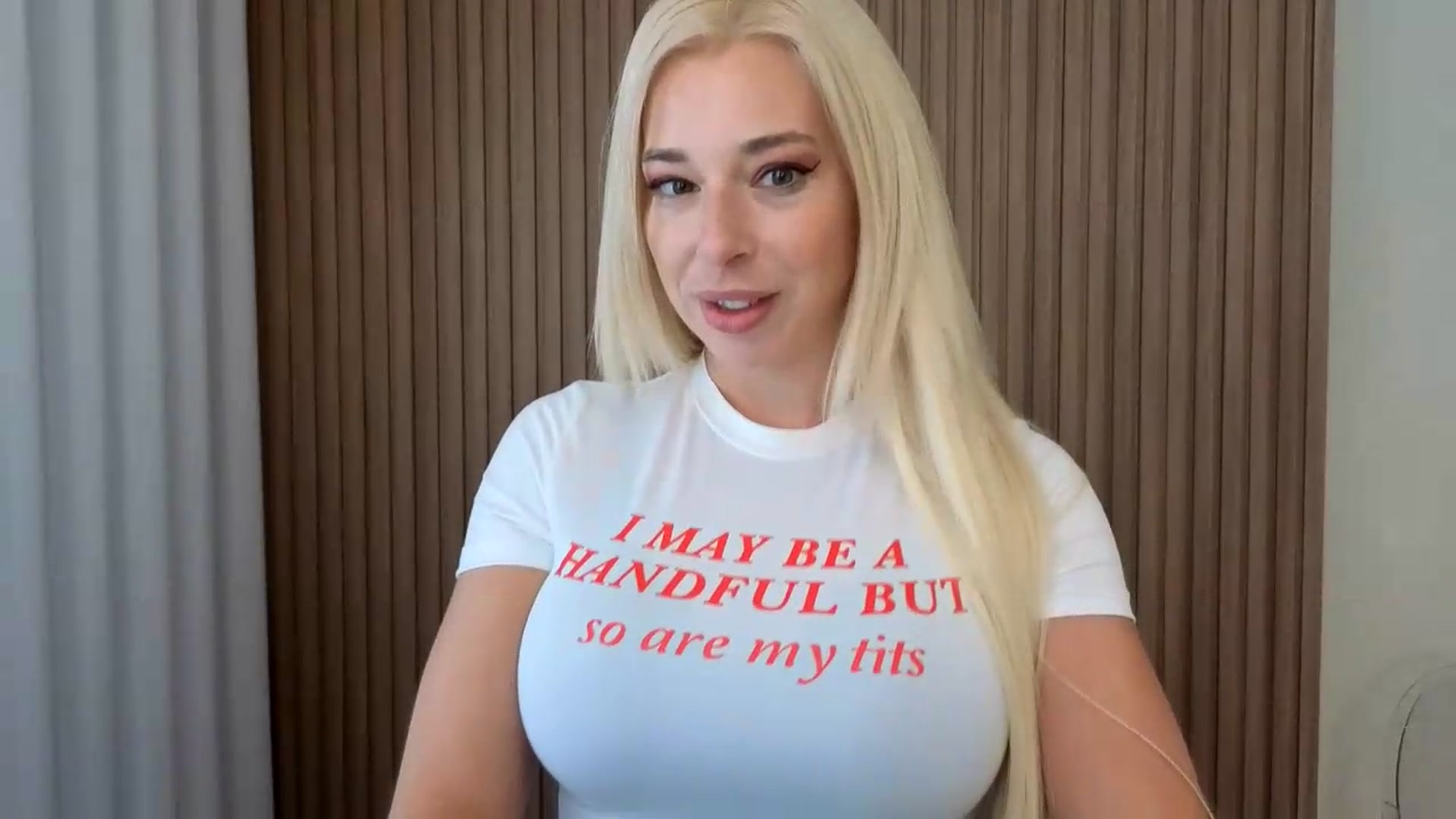 Gallery image thumbnail from Riley_Parks's myfreecams stream on, 08/16/2026, 14:59 image 6 of 20