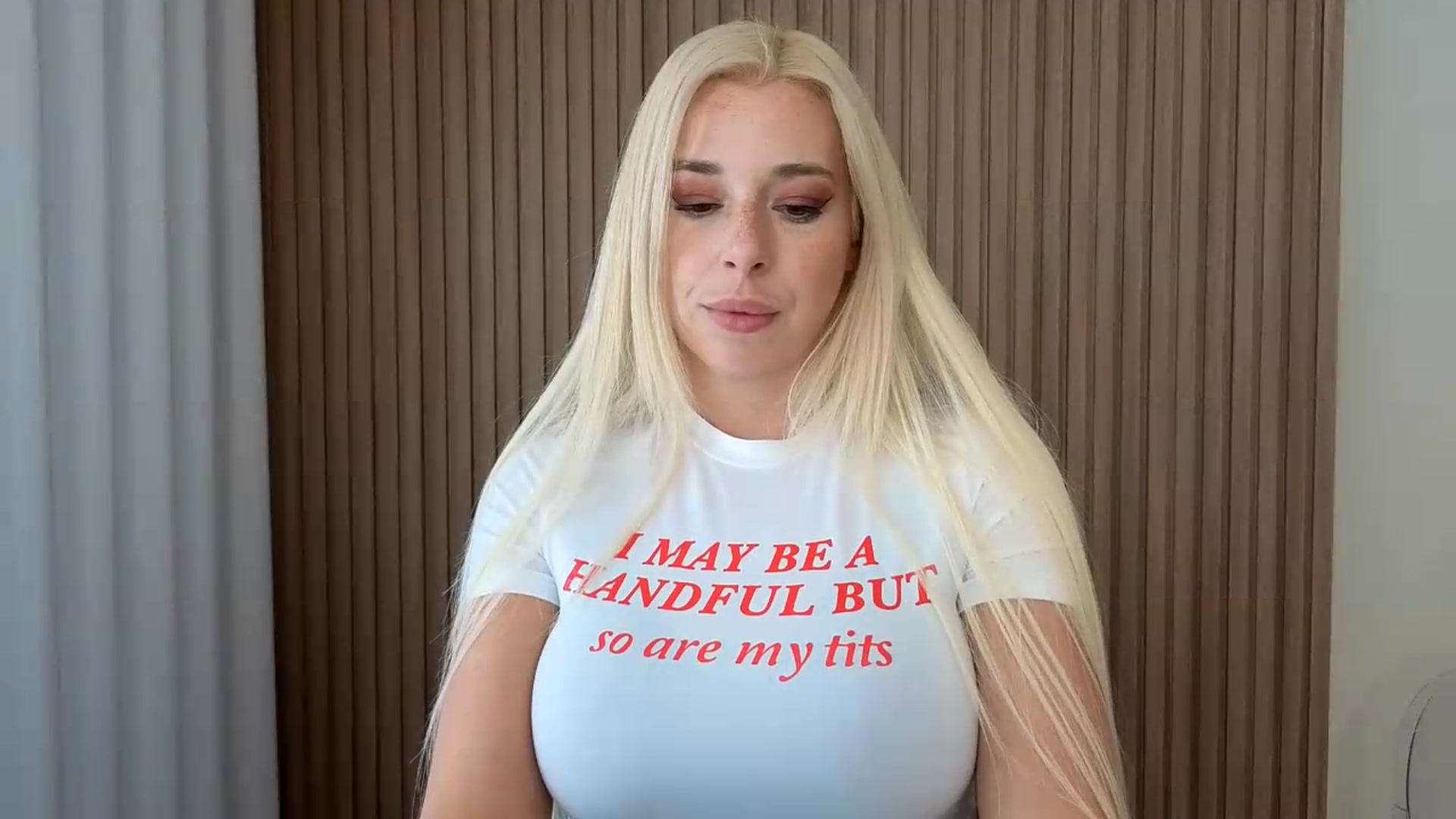 Gallery image thumbnail from Riley_Parks's myfreecams stream on, 08/16/2026, 17:44 image 11 of 20