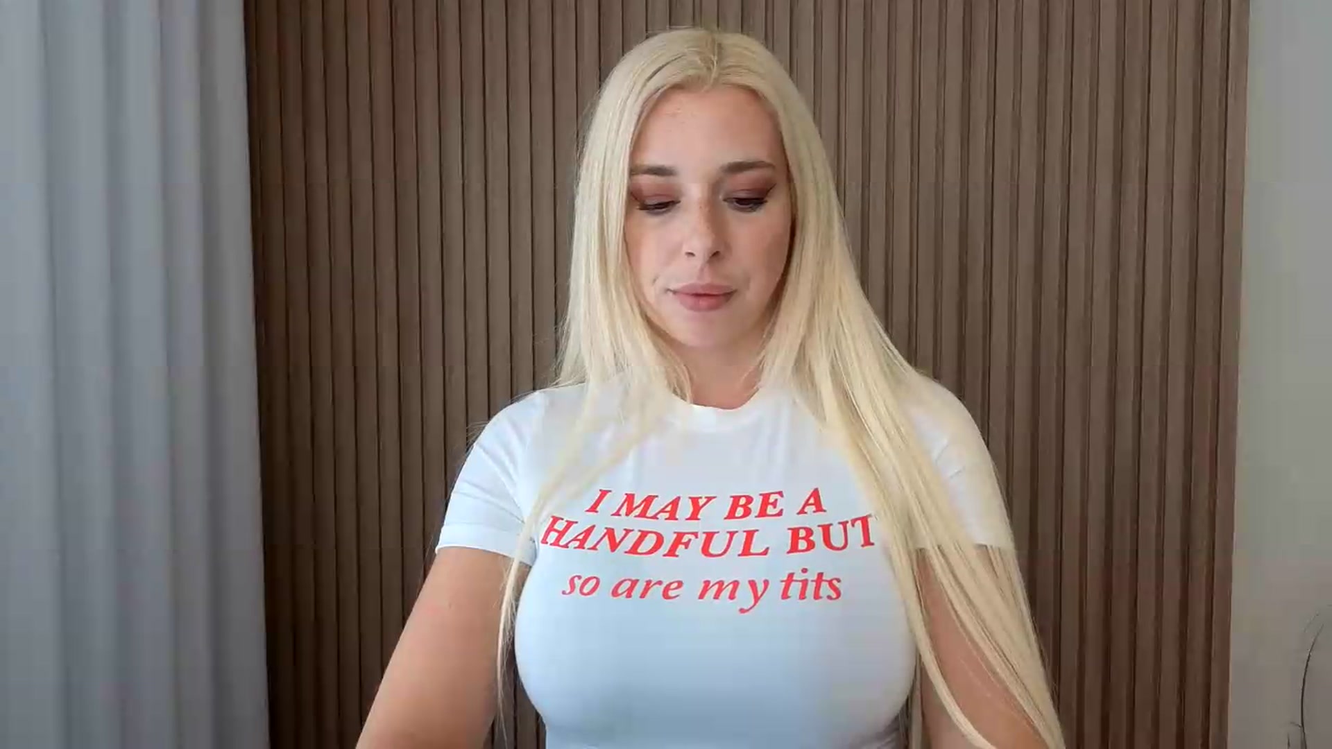 Gallery image thumbnail from Riley_Parks's myfreecams stream on, 08/16/2026, 20:01 image 16 of 20