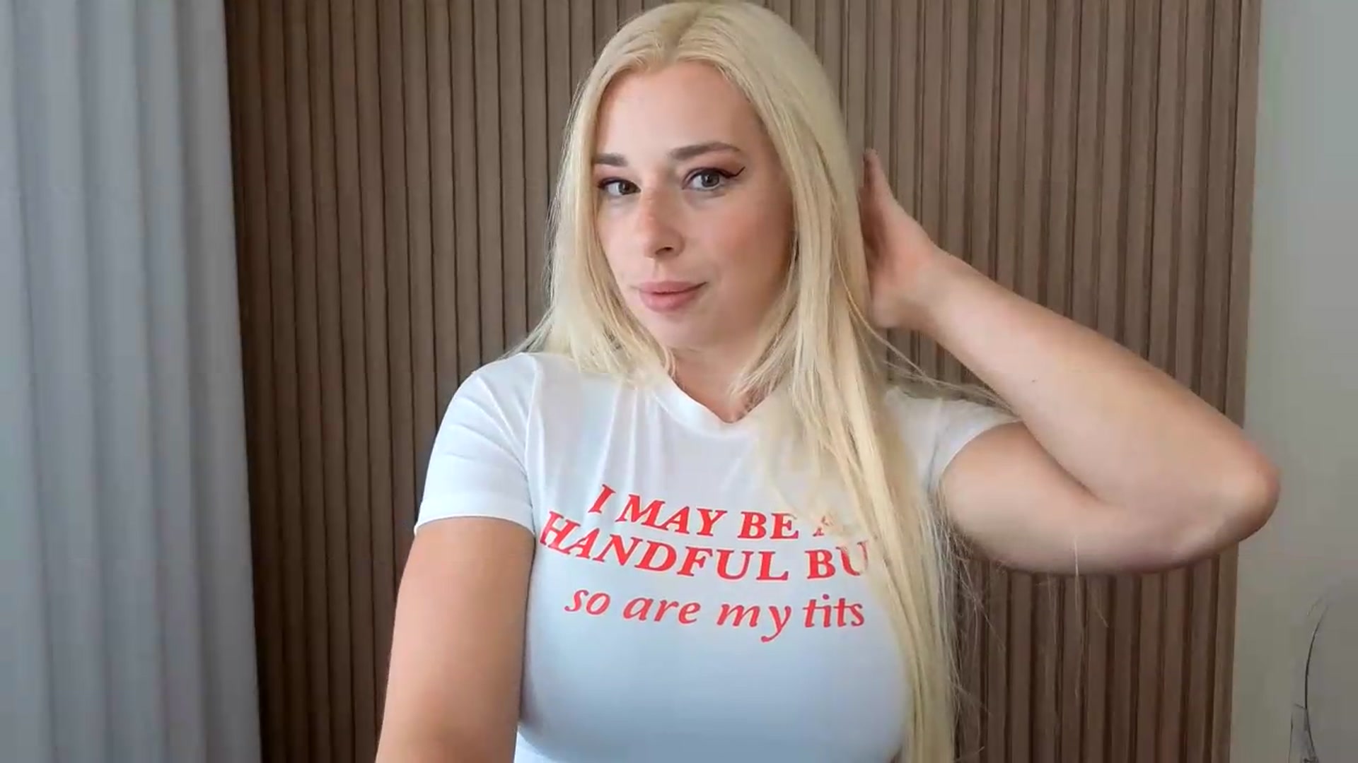 Gallery image thumbnail from Riley_Parks's myfreecams stream on, 08/16/2026, 20:43 image 15 of 20
