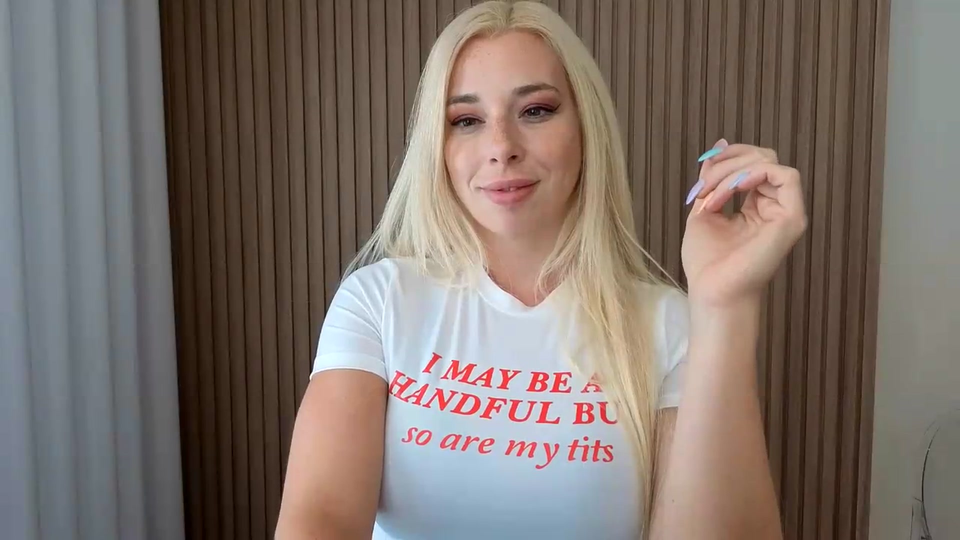 Gallery image thumbnail from Riley_Parks's myfreecams stream on, 08/16/2026, 20:43 image 16 of 20