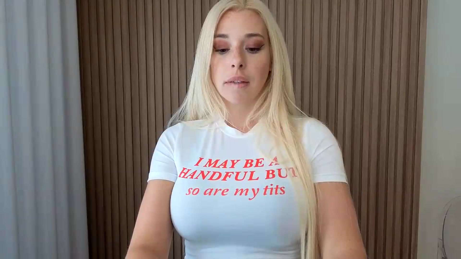 Gallery image thumbnail from Riley_Parks's myfreecams stream on, 08/16/2026, 20:43 image 18 of 20