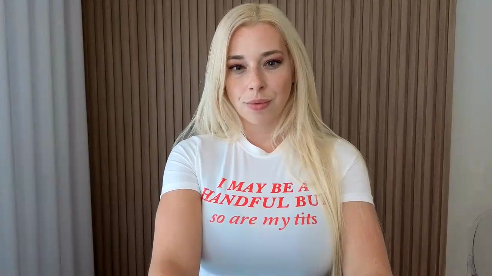 Gallery image thumbnail from Riley_Parks's myfreecams stream on, 08/16/2026, 20:43 image 12 of 20