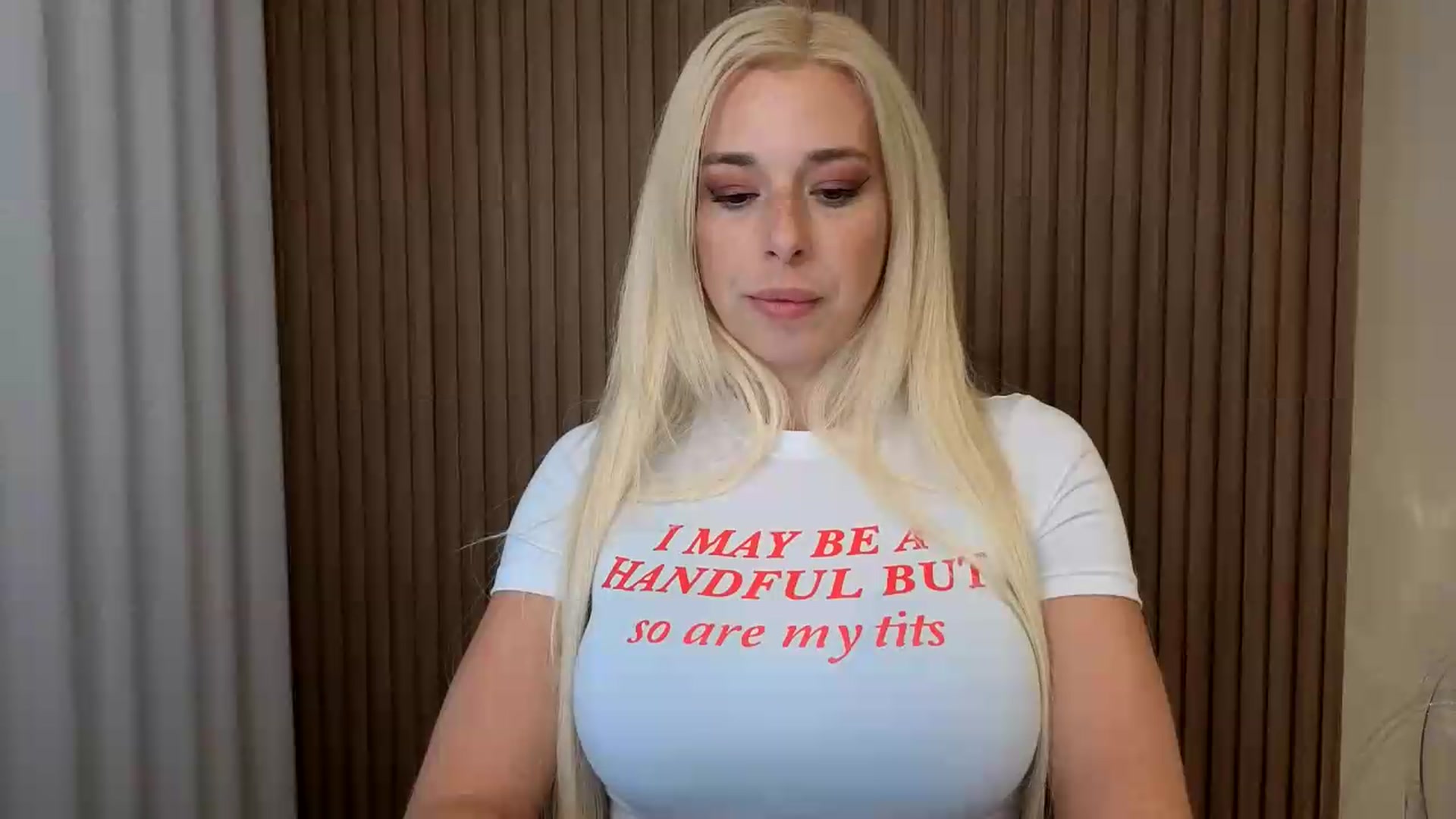 Gallery image thumbnail from Riley_Parks's myfreecams stream on, 08/16/2026, 23:24 image 6 of 20