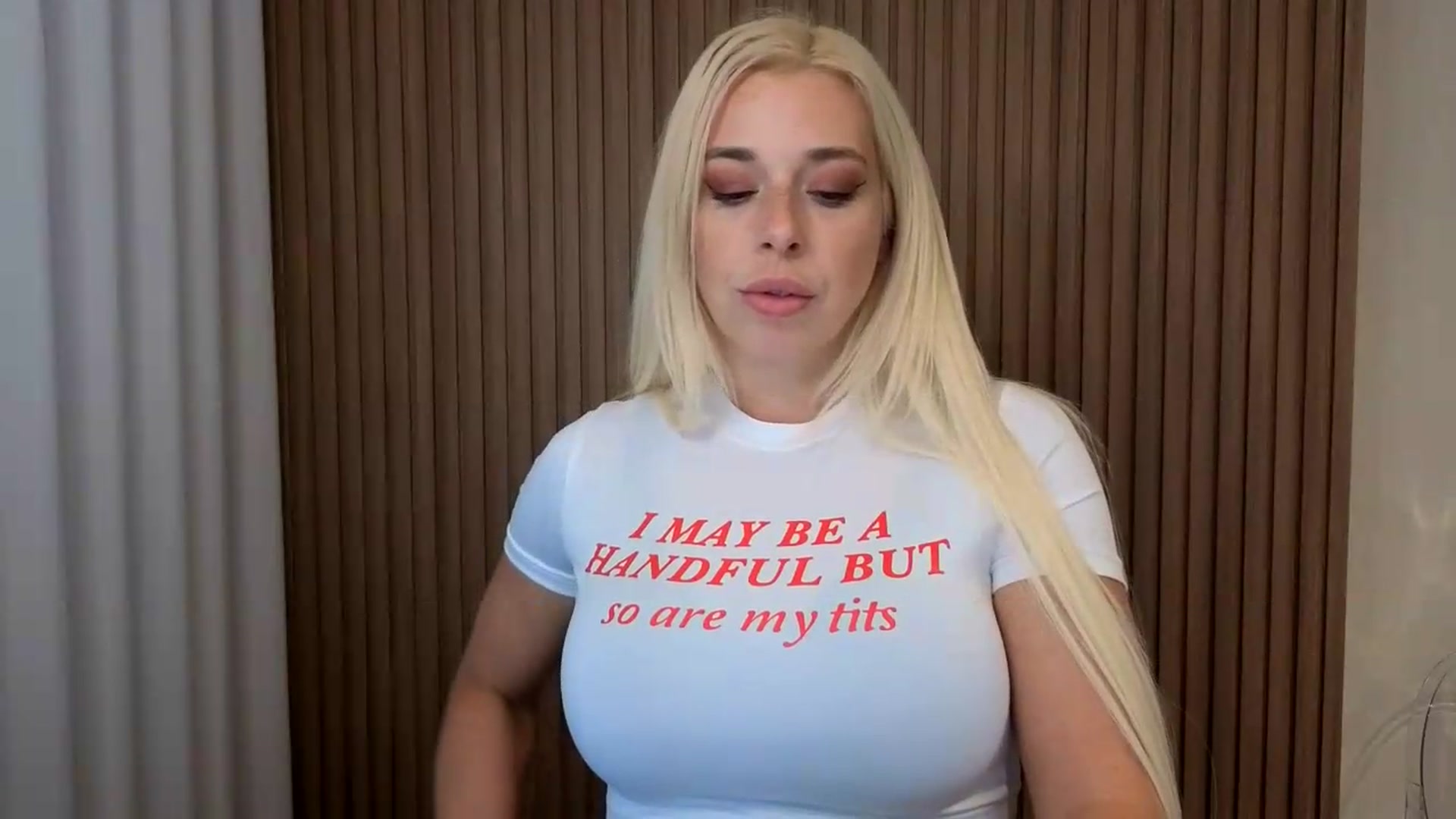 Gallery image thumbnail from Riley_Parks's myfreecams stream on, 08/16/2026, 23:24 image 13 of 20