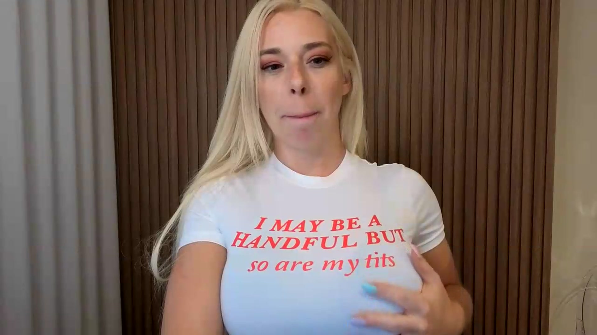 Gallery image thumbnail from Riley_Parks's myfreecams stream on, 08/16/2026, 23:24 image 9 of 20