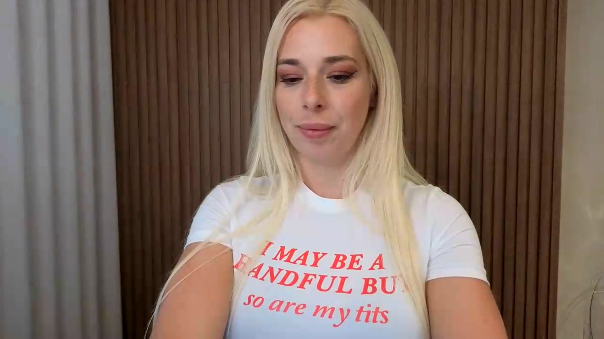 Gallery image thumbnail from Riley_Parks's myfreecams stream on, 08/16/2026, 23:24 image 16 of 20