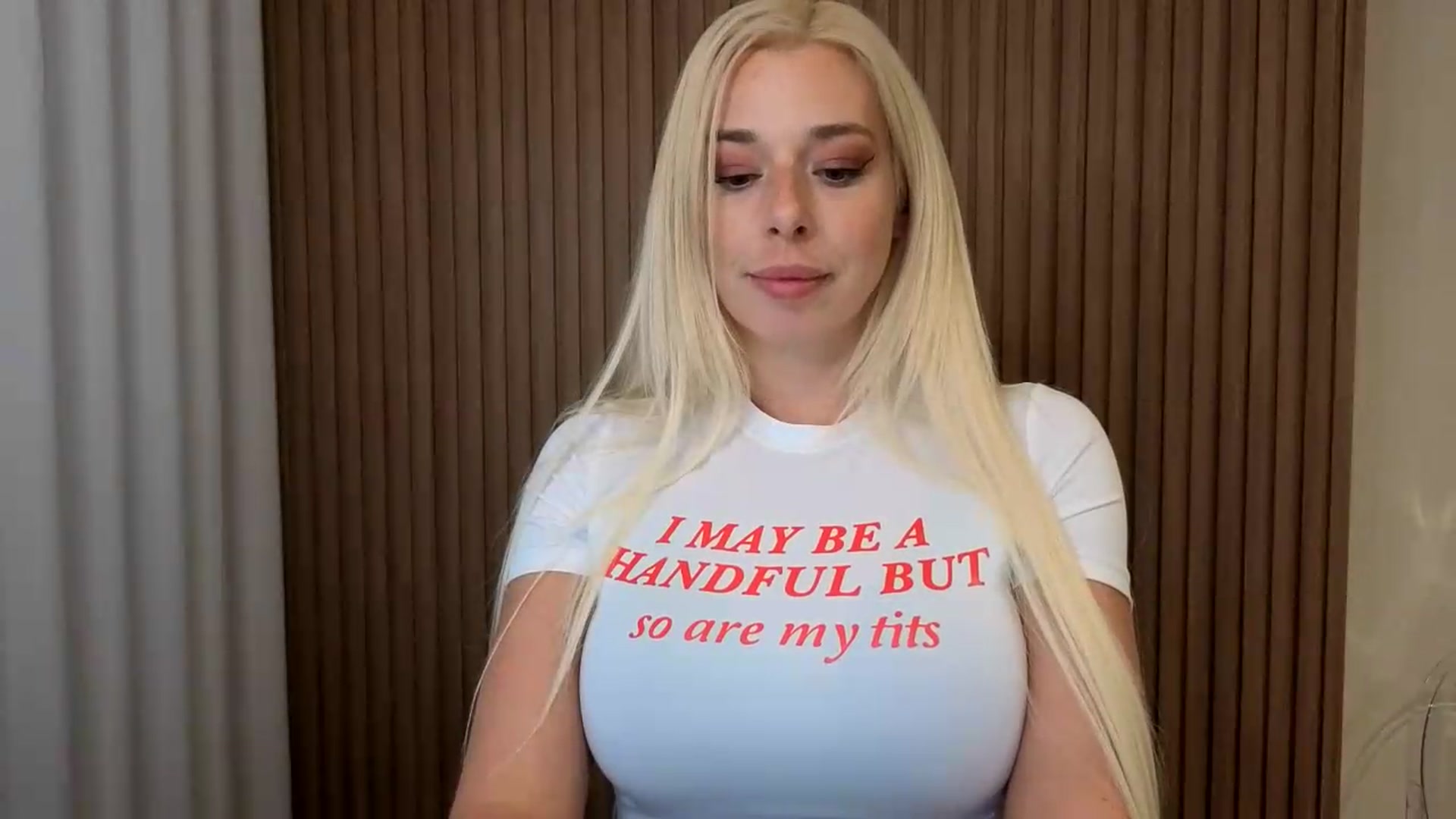 Gallery image thumbnail from Riley_Parks's myfreecams stream on, 08/16/2026, 23:24 image 14 of 20