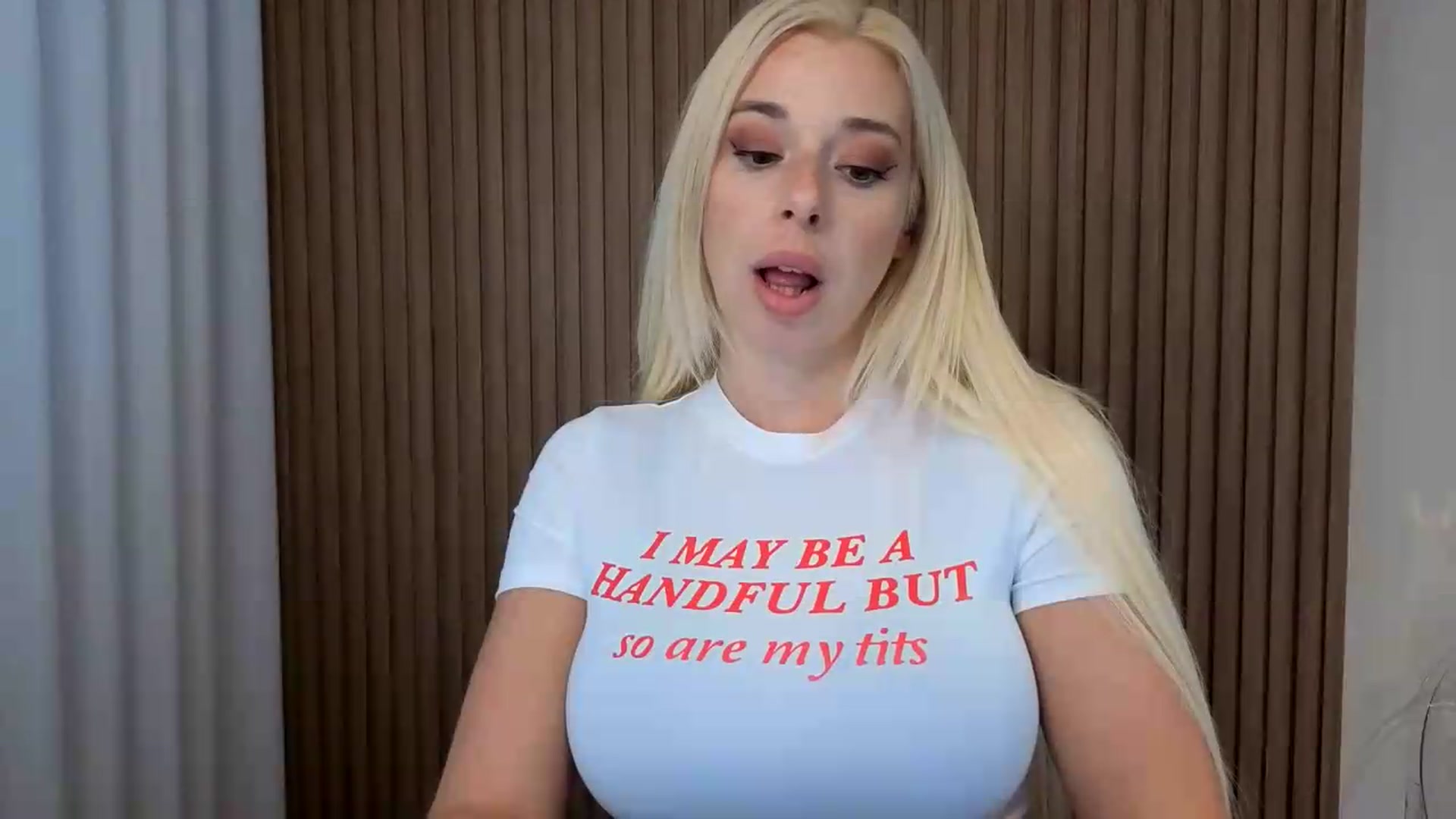 Gallery image thumbnail from Riley_Parks's myfreecams stream on, 08/16/2026, 23:24 image 11 of 20