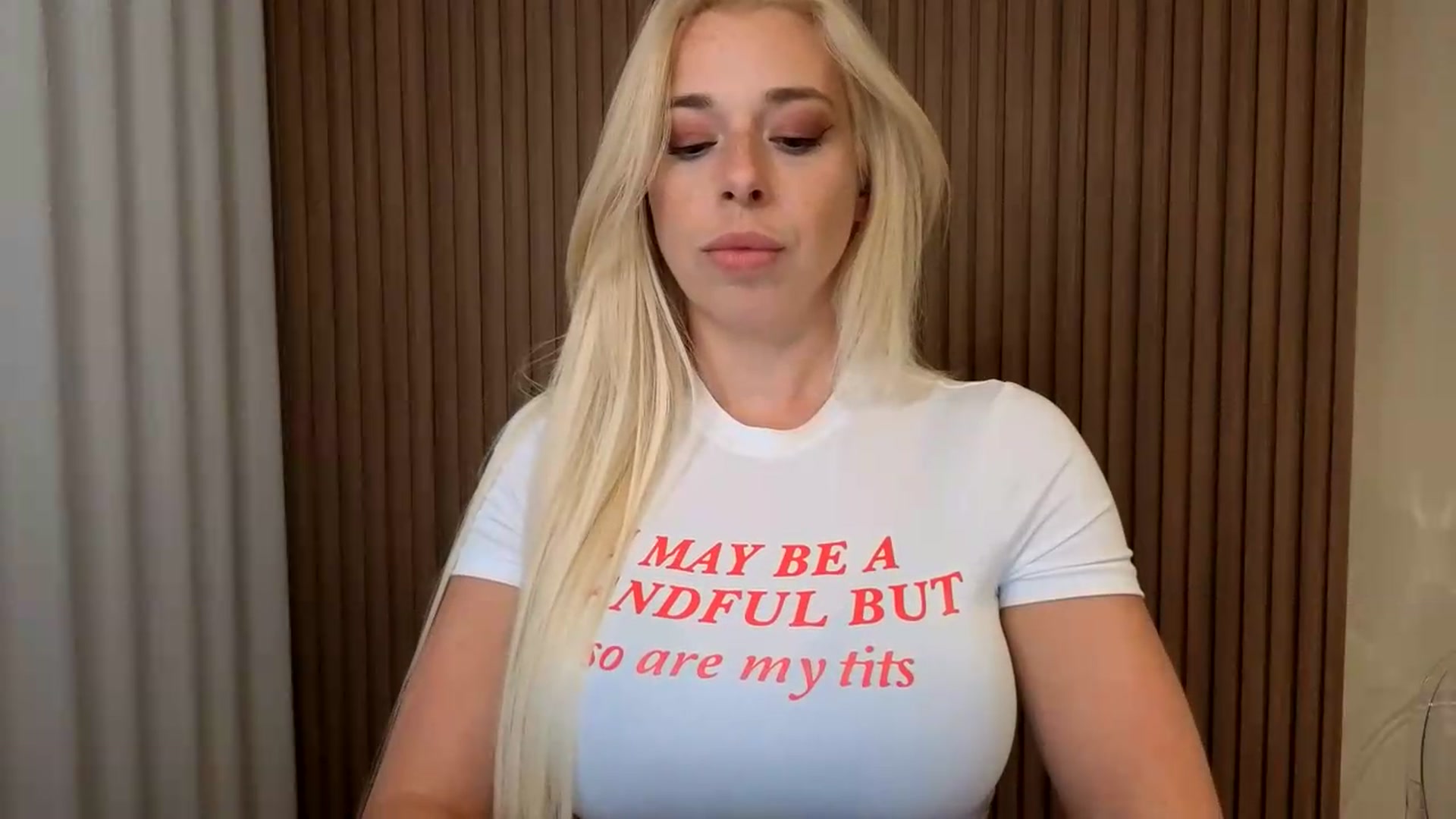 Gallery image thumbnail from Riley_Parks's myfreecams stream on, 08/17/2026, 01:36 image 17 of 20