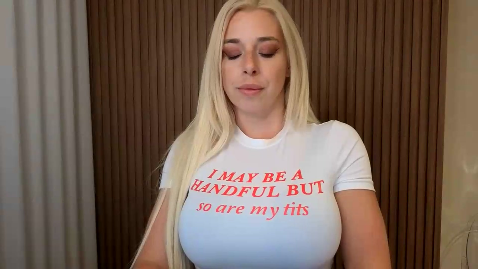Gallery image thumbnail from Riley_Parks's myfreecams stream on, 08/17/2026, 01:36 image 14 of 20