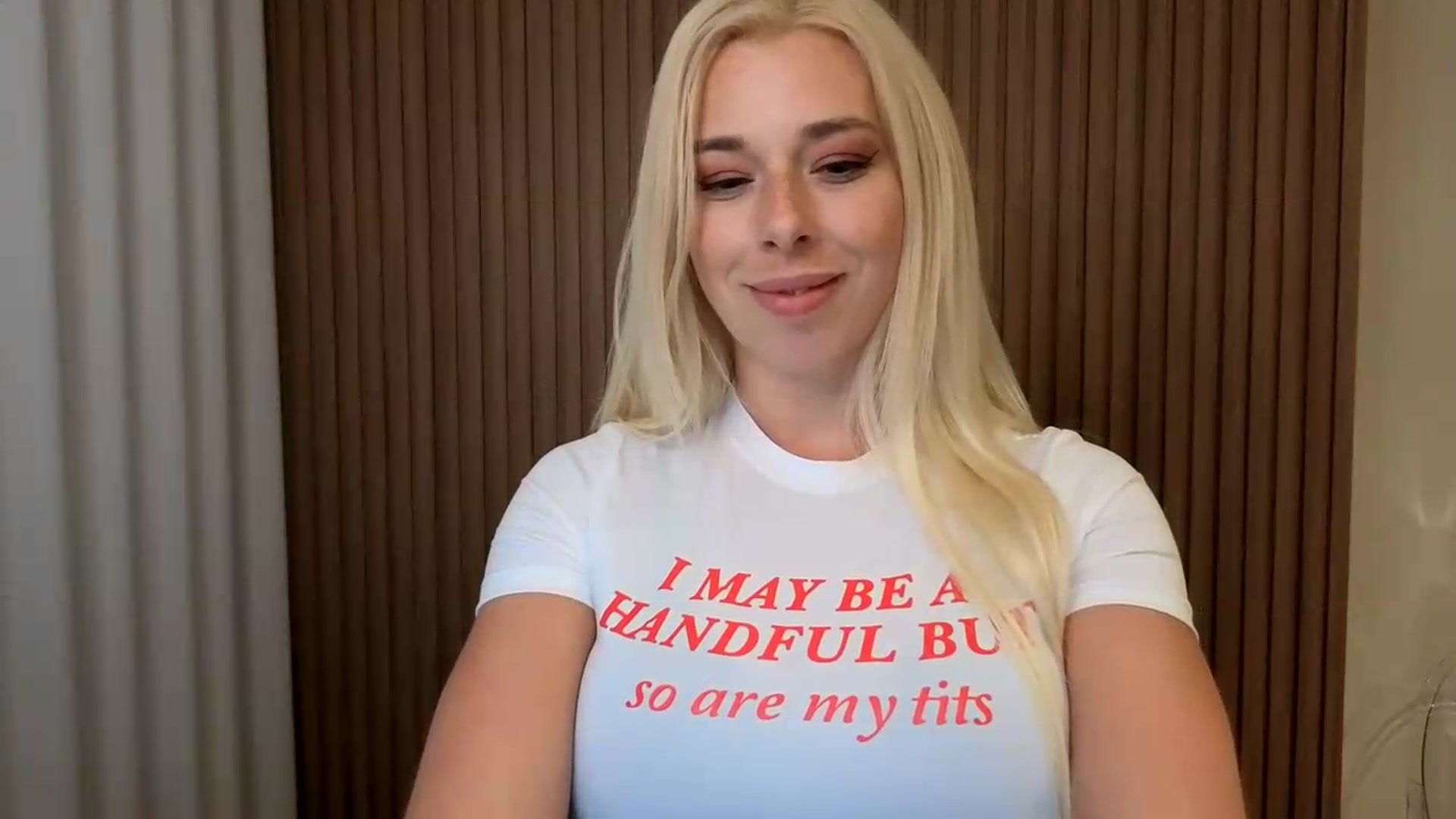 Gallery image thumbnail from Riley_Parks's myfreecams stream on, 08/17/2026, 01:36 image 6 of 20