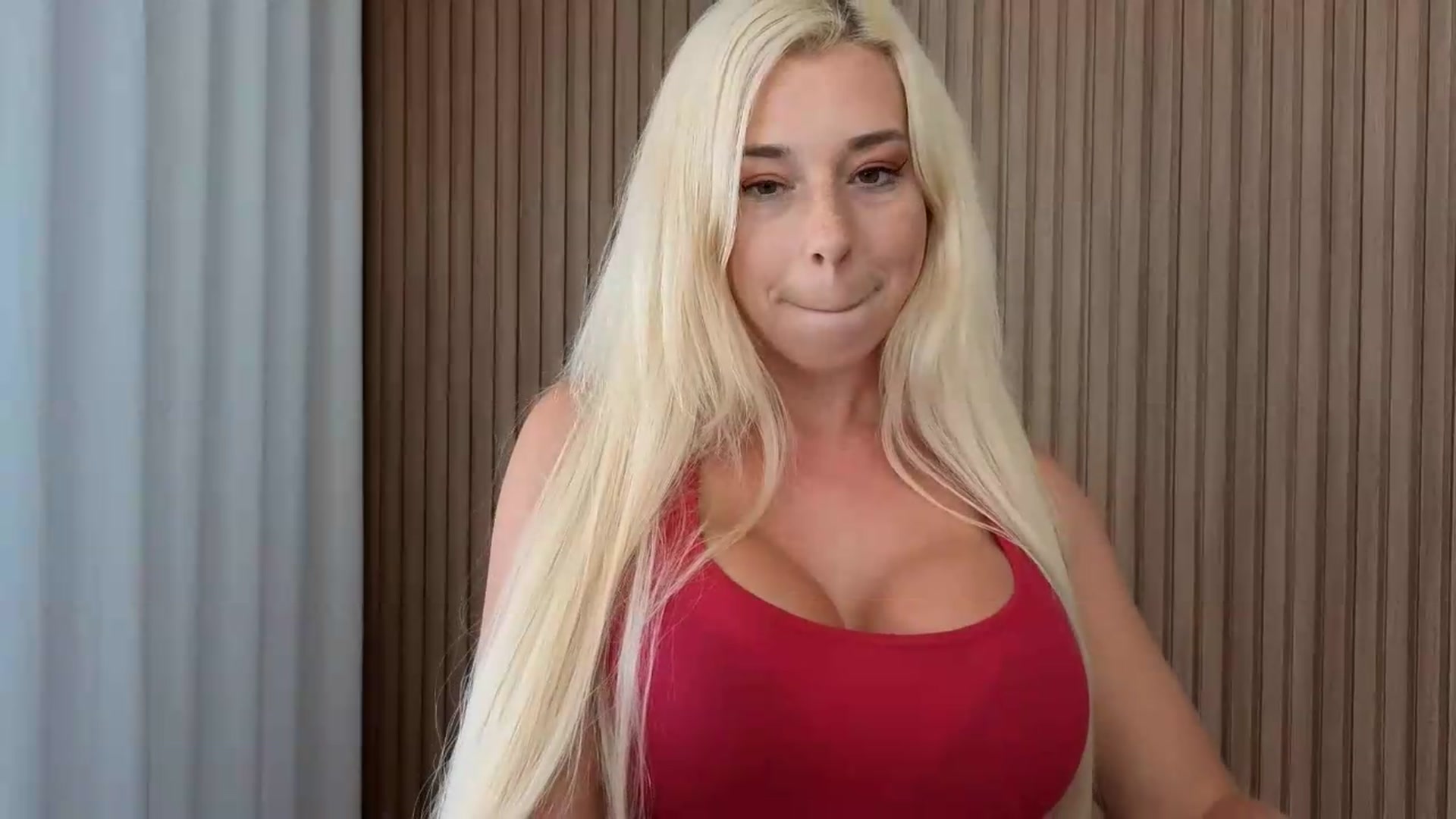 Gallery image thumbnail from Riley_Parks's myfreecams stream on, 09/03/2026, 19:16 image 13 of 20