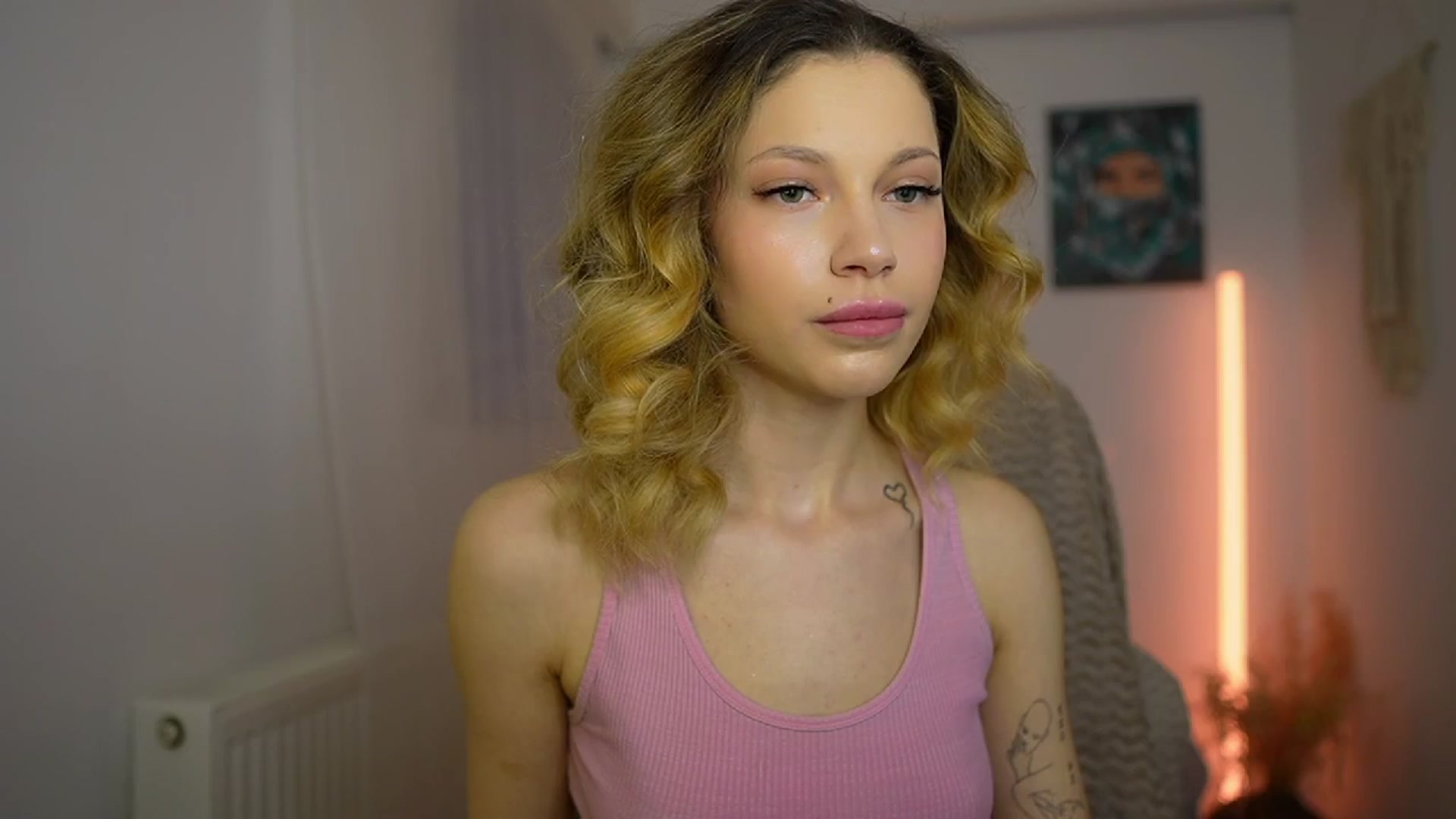 Gallery image thumbnail from Riley_Steele's myfreecams stream on, 02/21/2024, 16:16 image 19 of 20