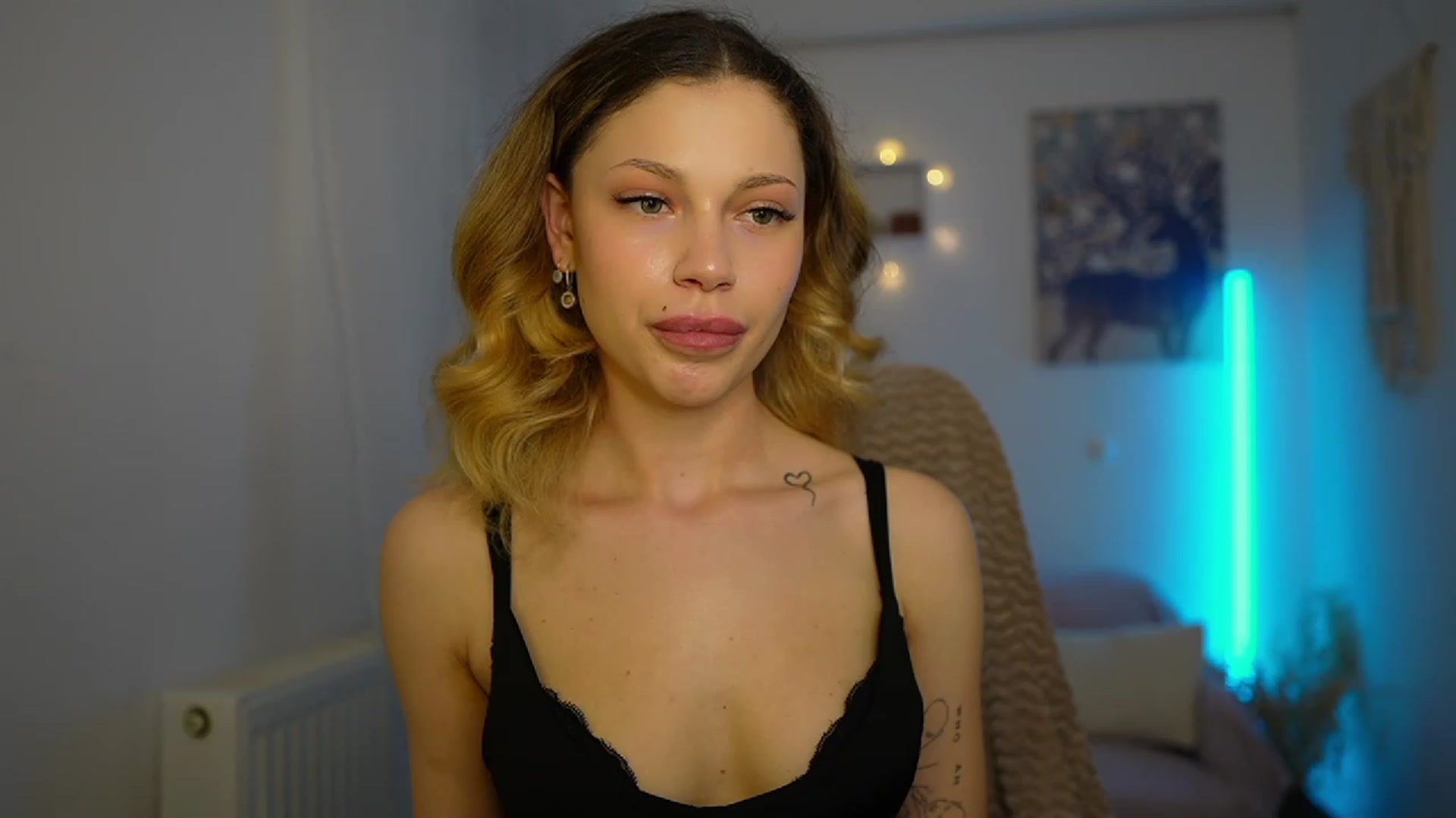 Gallery image thumbnail from Riley_Steele's myfreecams stream on, 02/27/2024, 15:41 image 13 of 20