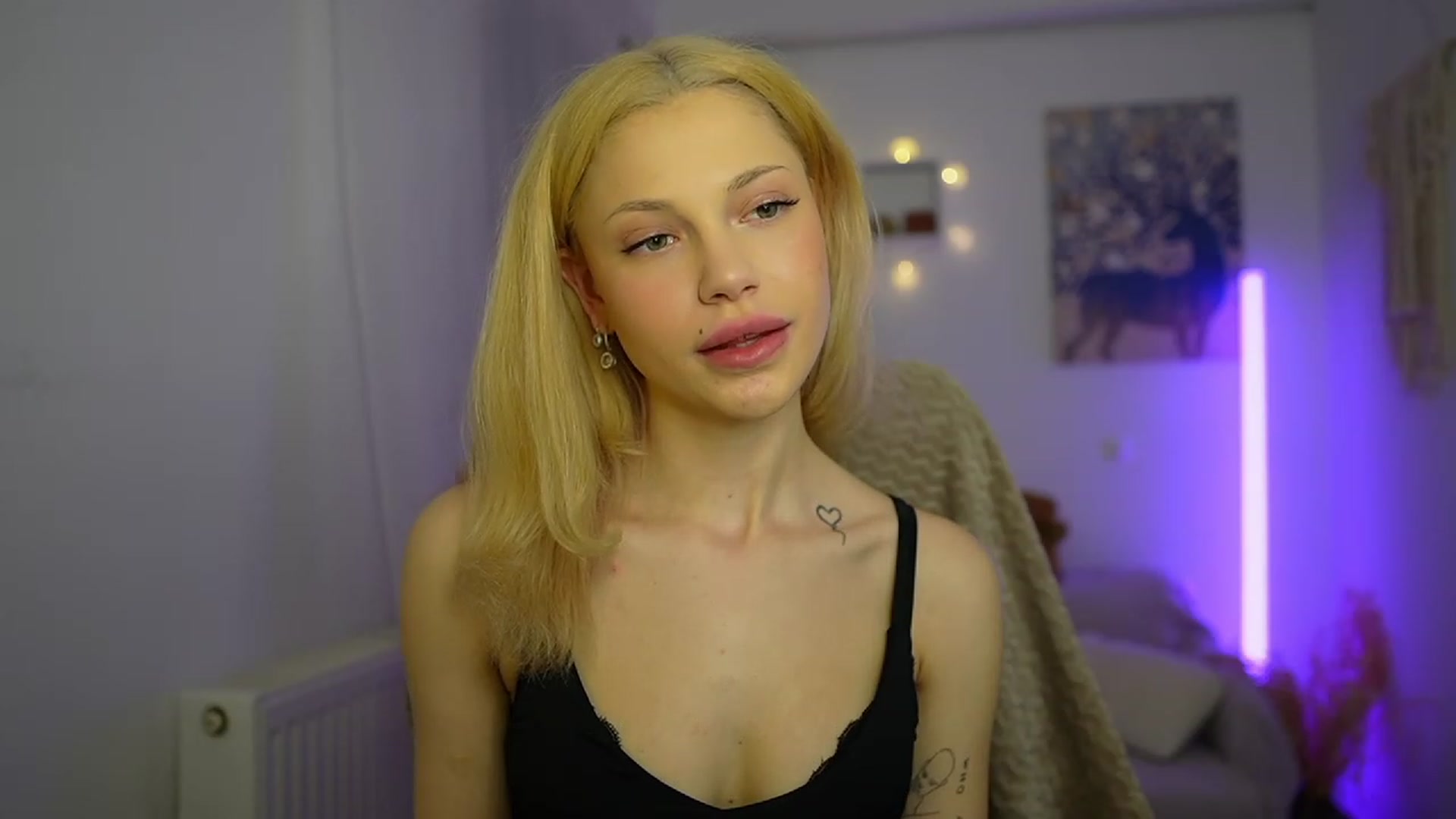 Gallery image thumbnail from Riley_Steele's myfreecams stream on, 03/08/2024, 17:01 image 17 of 20