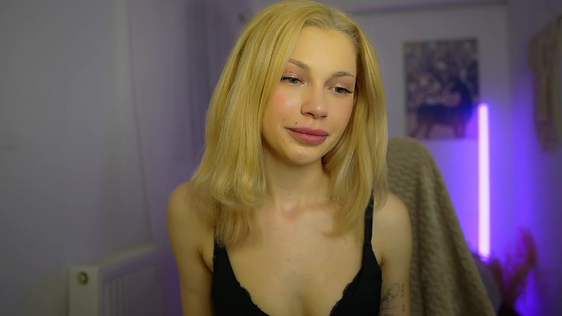 Gallery image thumbnail from Riley_Steele's myfreecams stream on, 03/08/2024, 17:58 image 19 of 20