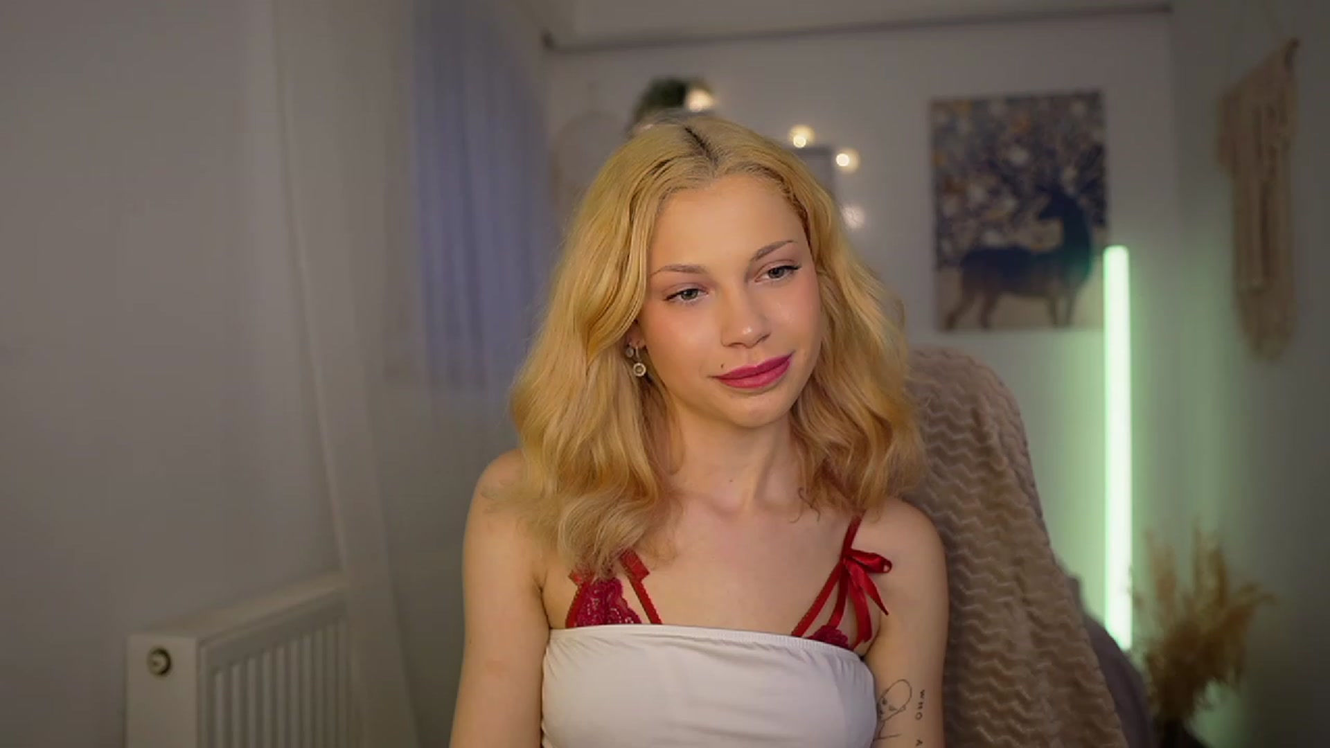 Gallery image thumbnail from Riley_Steele's myfreecams stream on, 03/12/2024, 16:05 image 7 of 20