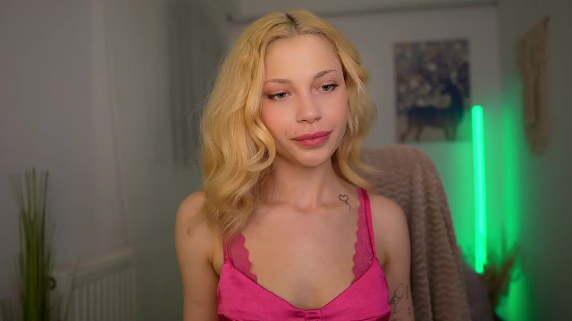 Gallery image thumbnail from Riley_Steele's myfreecams stream on, 03/14/2024, 17:45 image 18 of 20