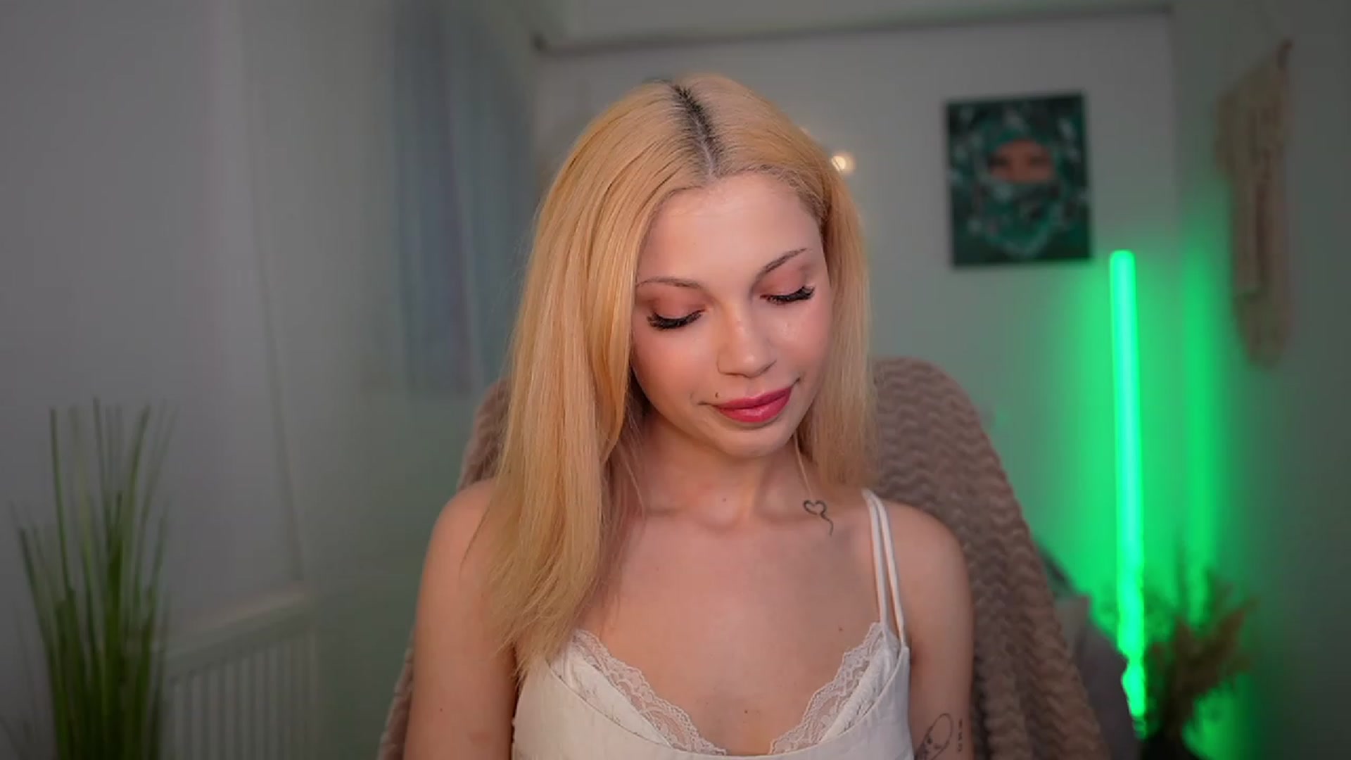 Gallery image thumbnail from Riley_Steele's myfreecams stream on, 03/17/2024, 18:30 image 1 of 20