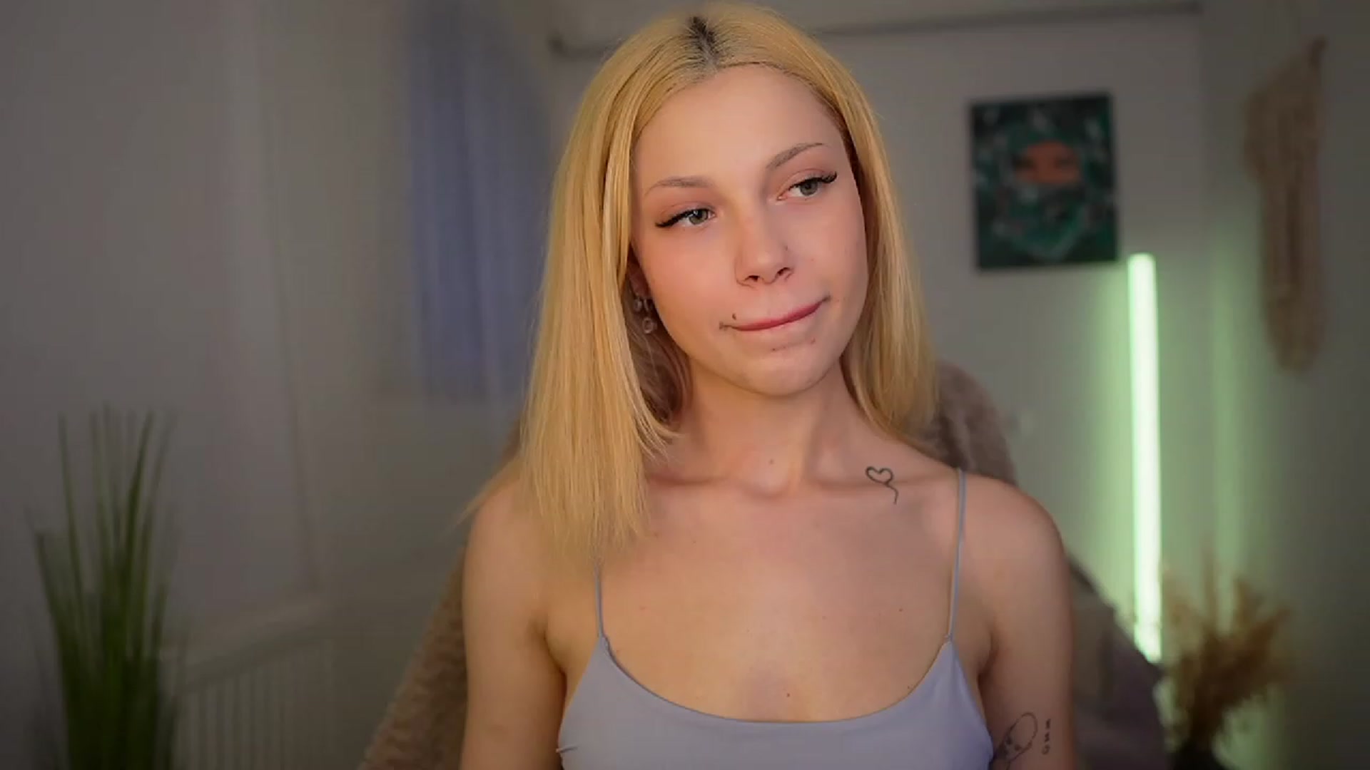 Gallery image thumbnail from Riley_Steele's myfreecams stream on, 03/18/2024, 17:49 image 3 of 20