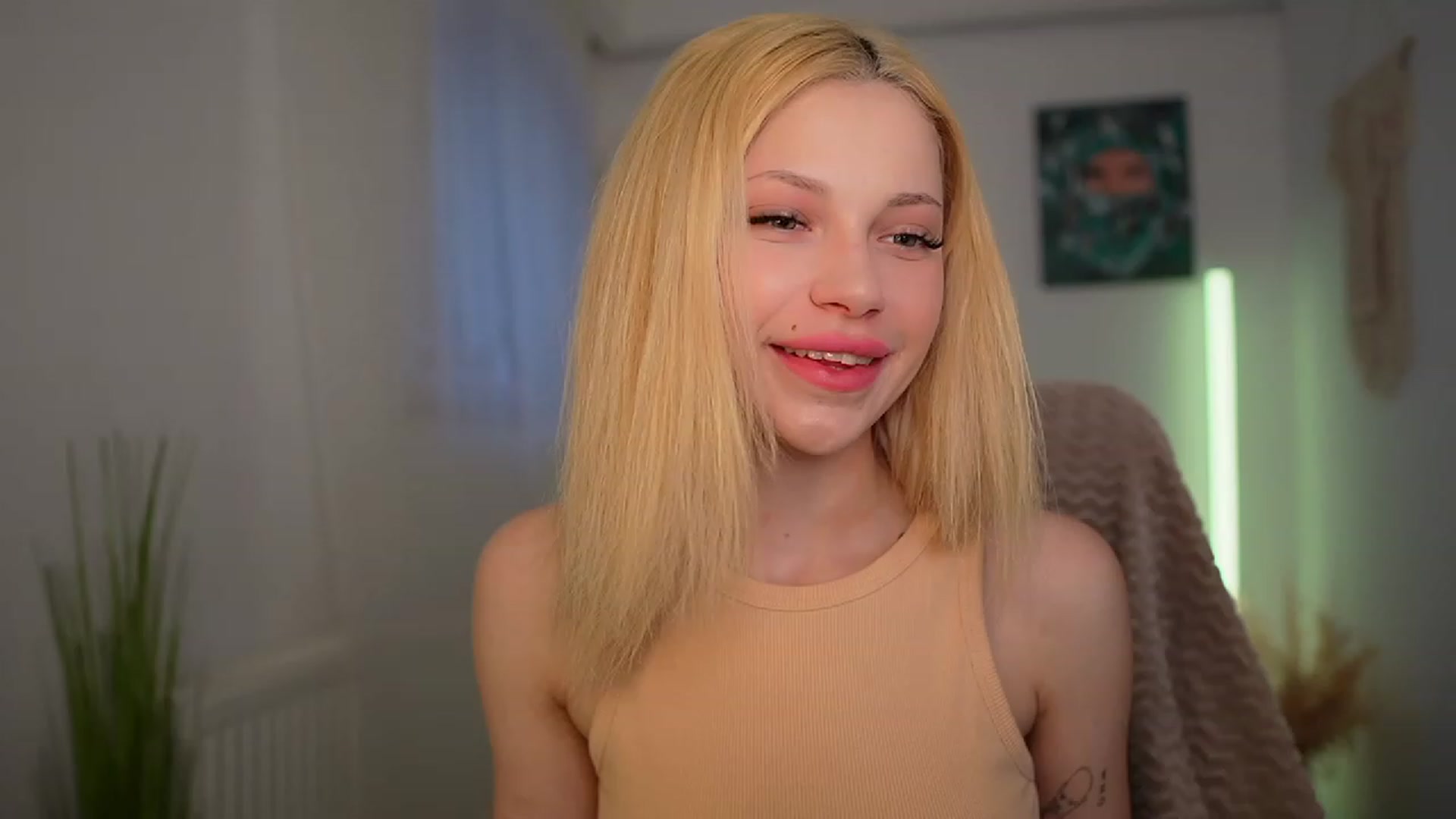 Gallery image thumbnail from Riley_Steele's myfreecams stream on, 03/19/2024, 15:50 image 12 of 20