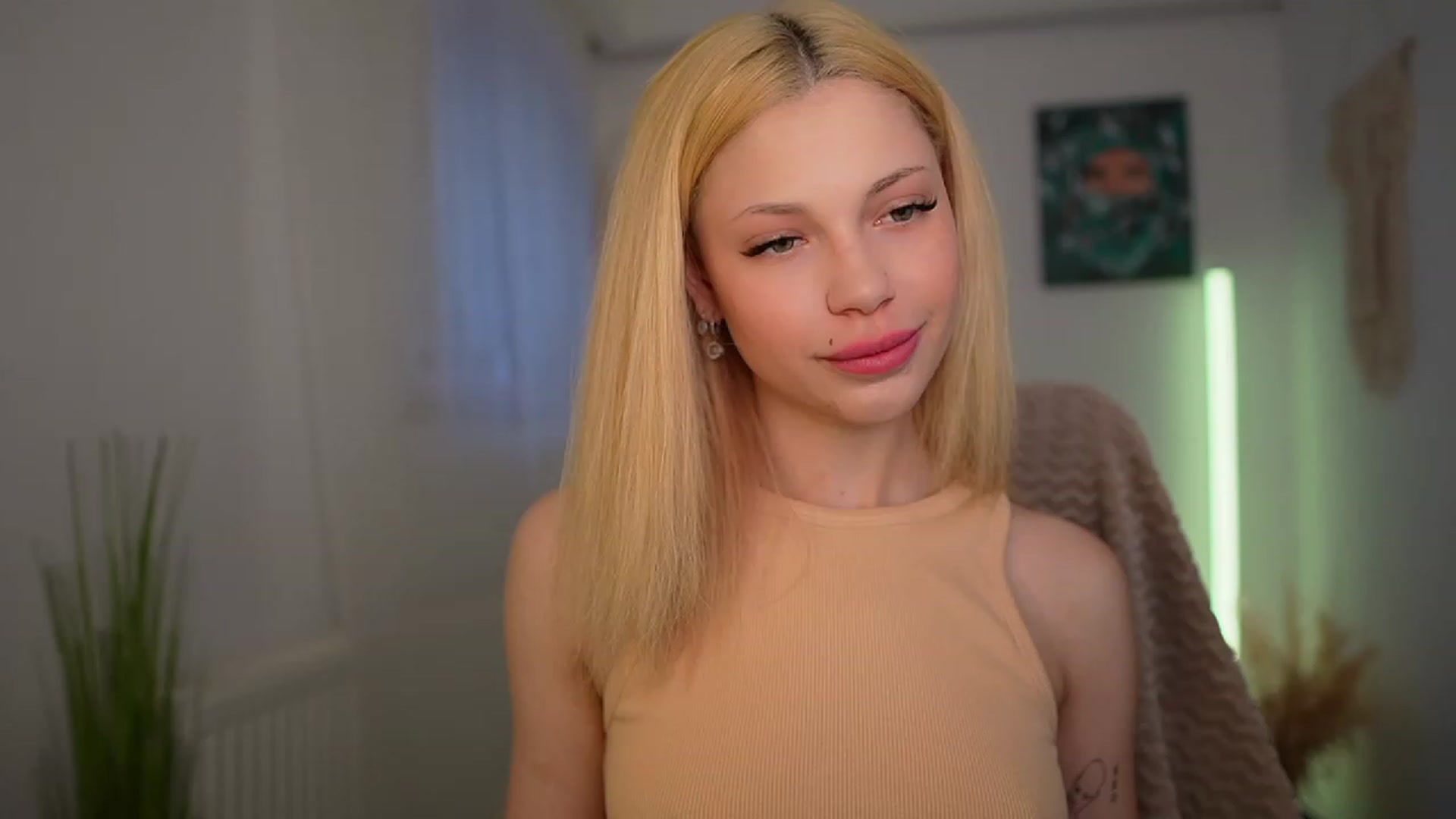Gallery image thumbnail from Riley_Steele's myfreecams stream on, 03/19/2024, 15:50 image 8 of 20