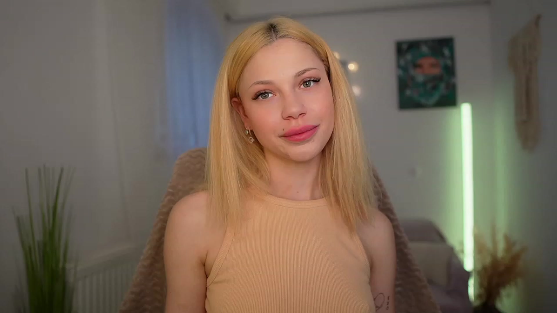 Gallery image thumbnail from Riley_Steele's myfreecams stream on, 03/19/2024, 15:50 image 16 of 20