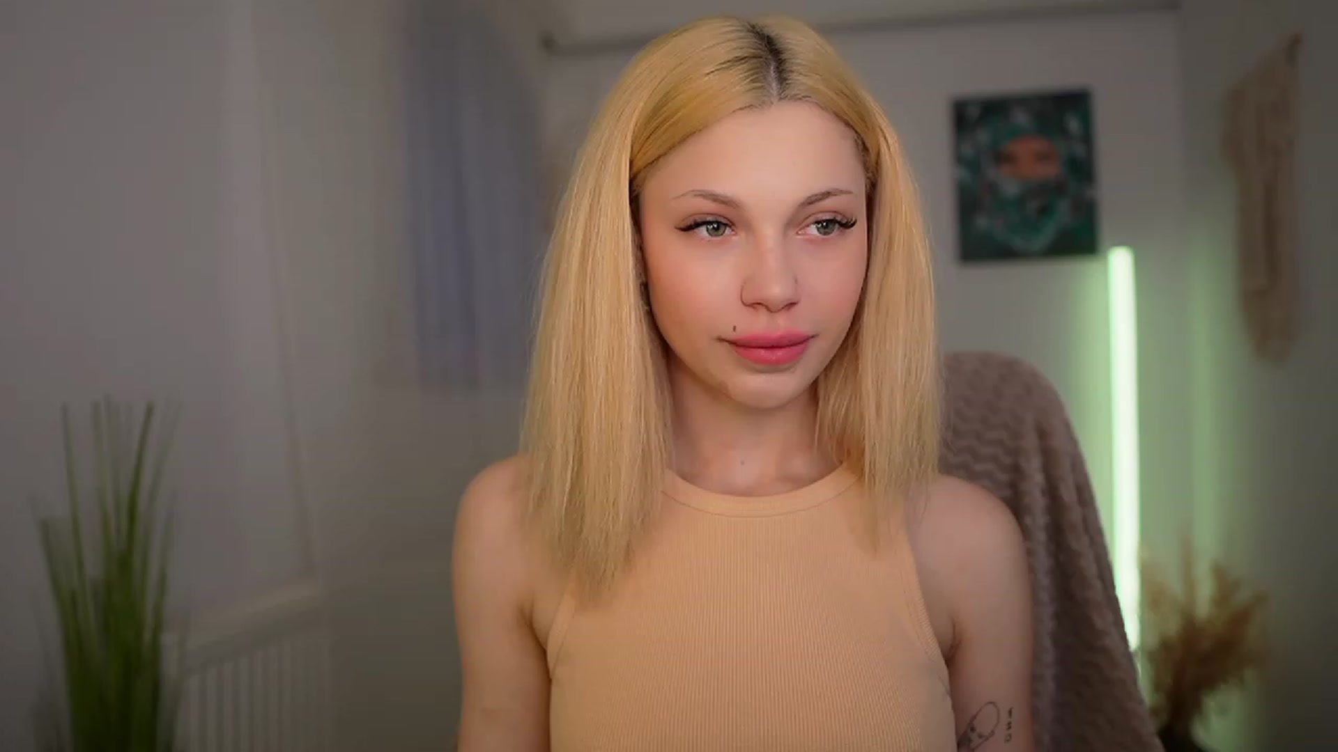Gallery image thumbnail from Riley_Steele's myfreecams stream on, 03/19/2024, 17:07 image 2 of 20