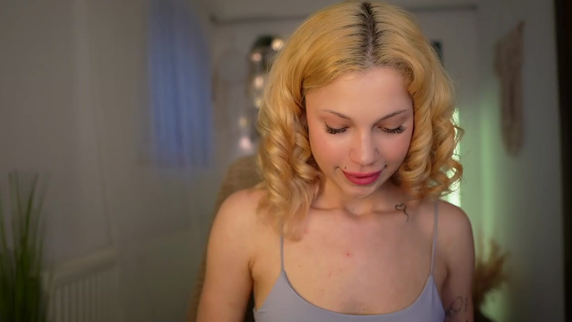 Gallery image thumbnail from Riley_Steele's myfreecams stream on, 03/24/2024, 16:27 image 15 of 20