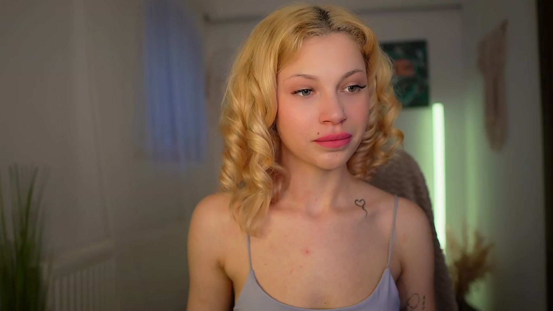 Gallery image thumbnail from Riley_Steele's myfreecams stream on, 03/24/2024, 16:27 image 18 of 20