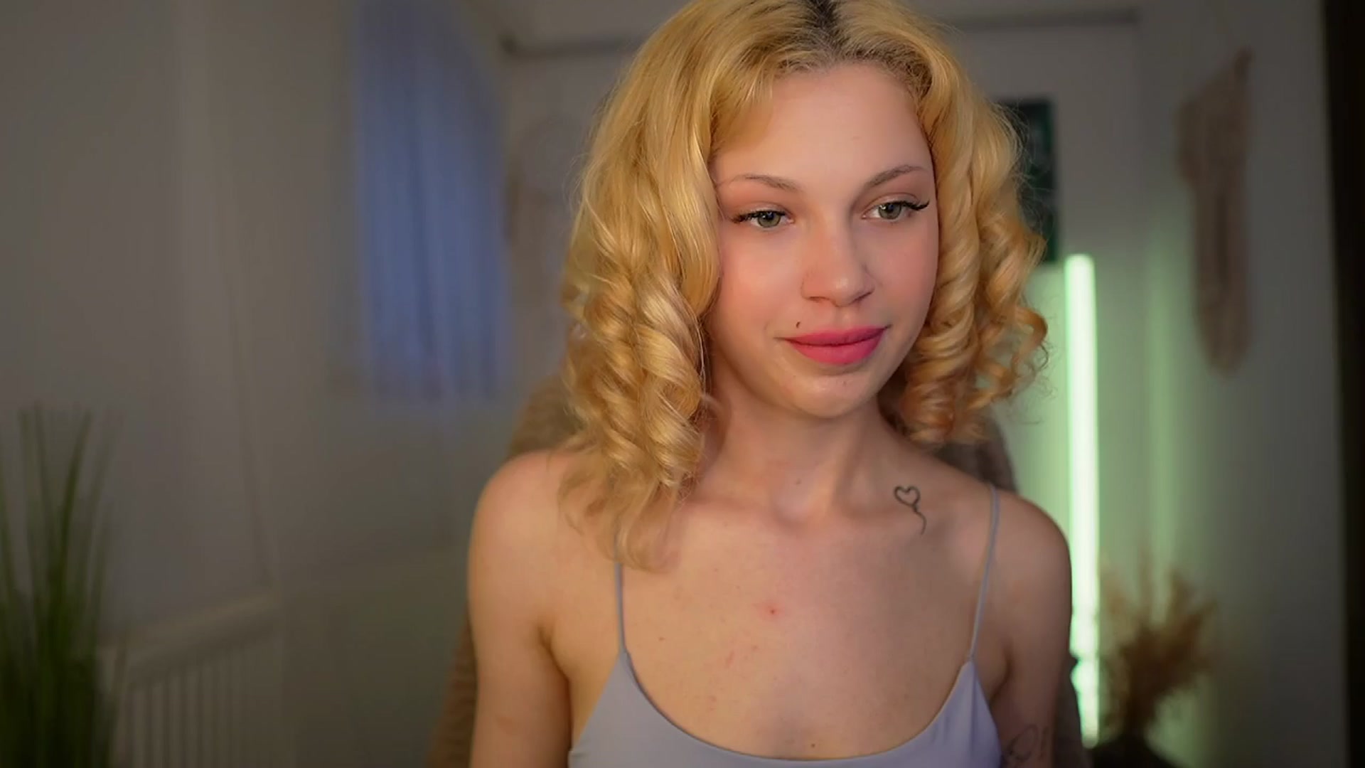 Gallery image thumbnail from Riley_Steele's myfreecams stream on, 03/24/2024, 16:27 image 10 of 20