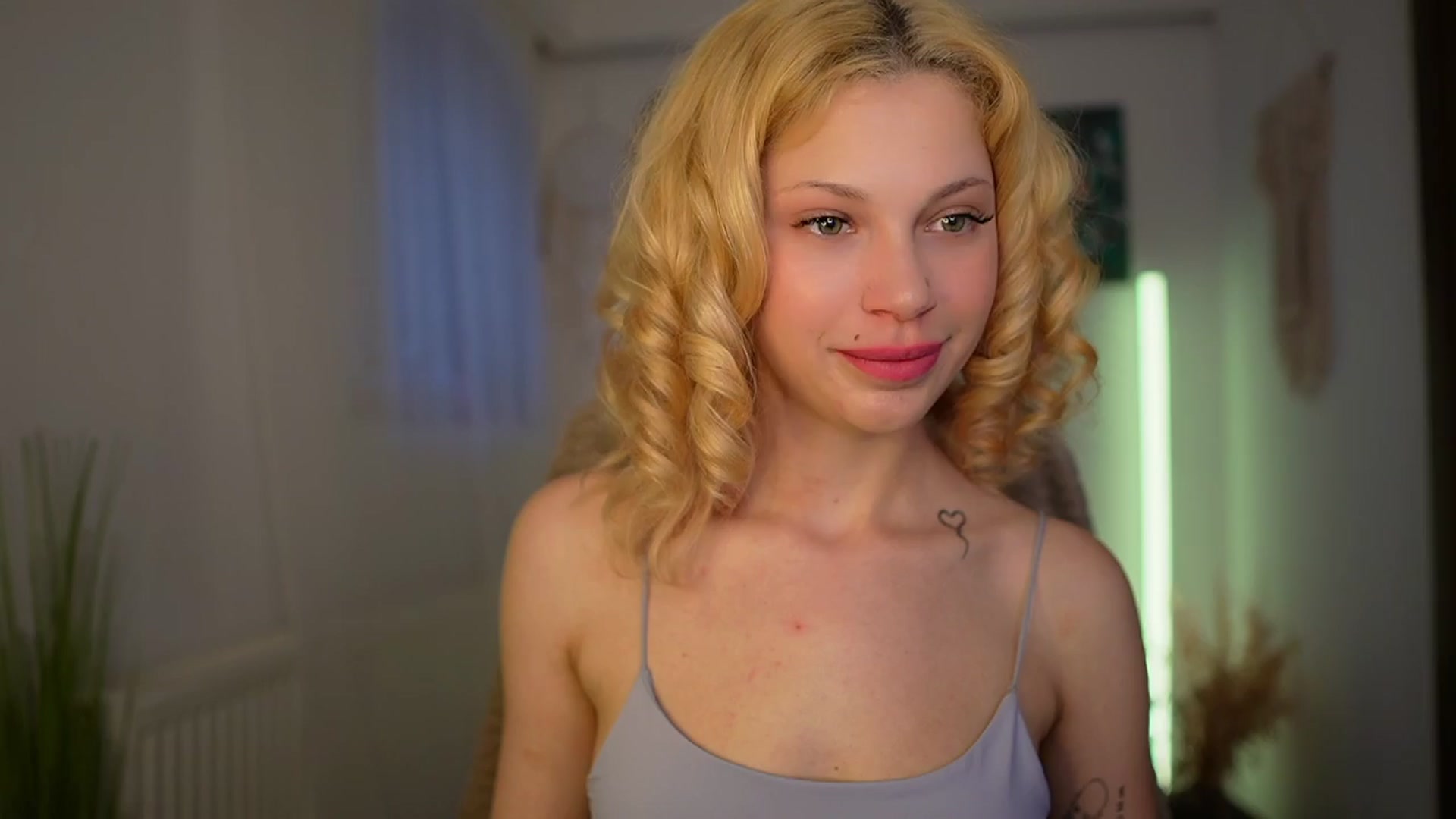 Gallery image thumbnail from Riley_Steele's myfreecams stream on, 03/24/2024, 16:27 image 1 of 20