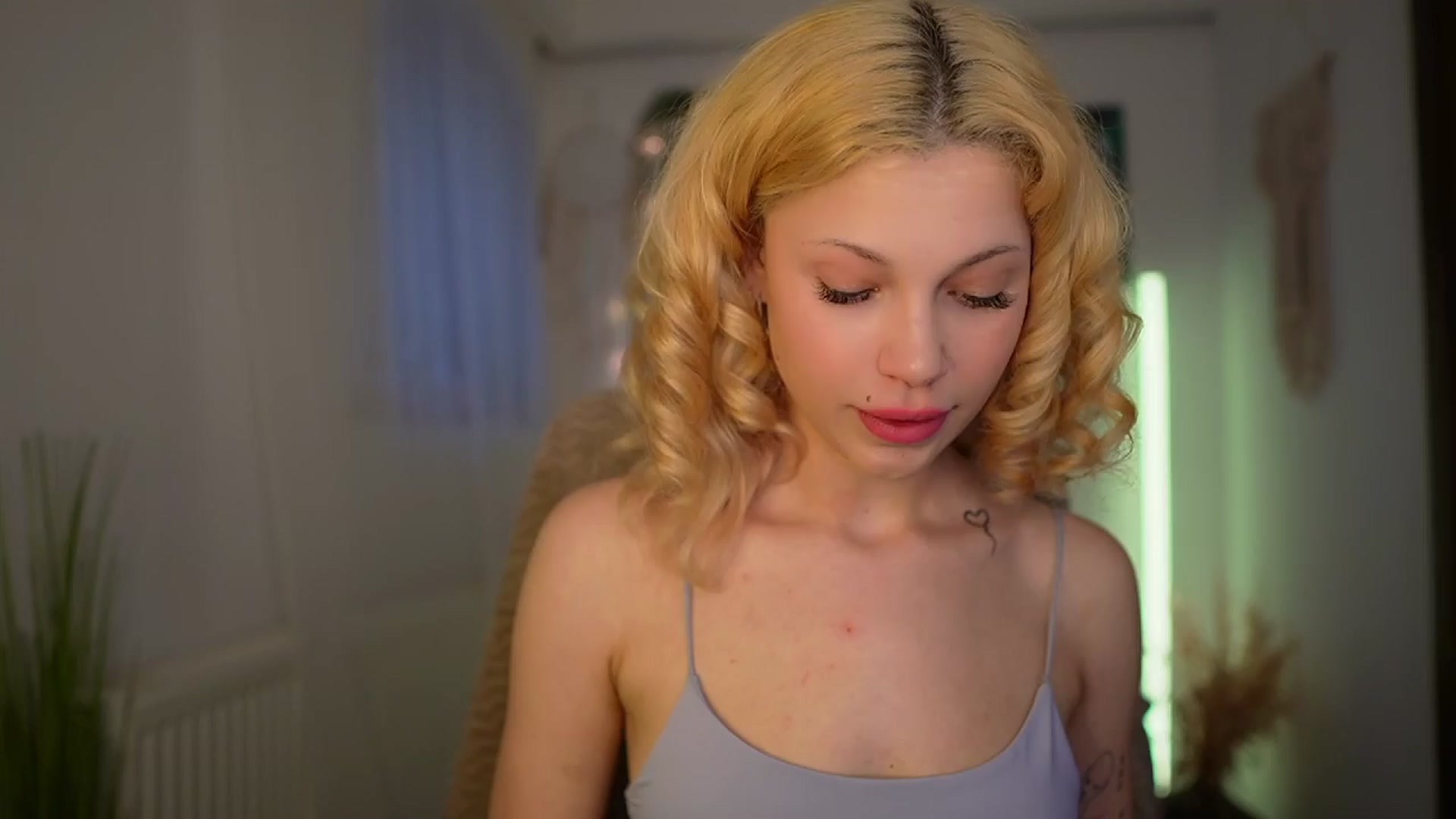 Gallery image thumbnail from Riley_Steele's myfreecams stream on, 03/24/2024, 16:27 image 12 of 20