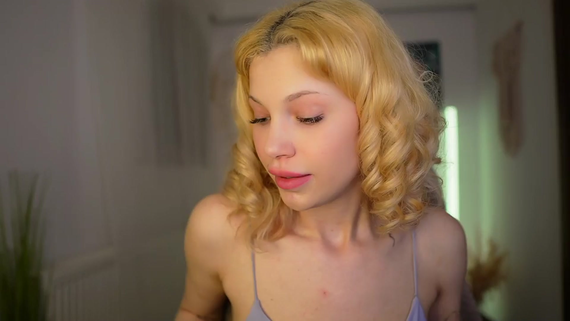 Gallery image thumbnail from Riley_Steele's myfreecams stream on, 03/24/2024, 18:47 image 18 of 20