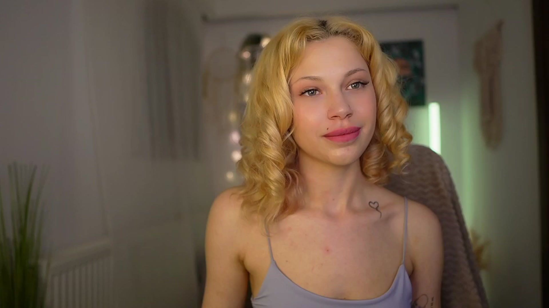 Gallery image thumbnail from Riley_Steele's myfreecams stream on, 03/24/2024, 18:47 image 13 of 20
