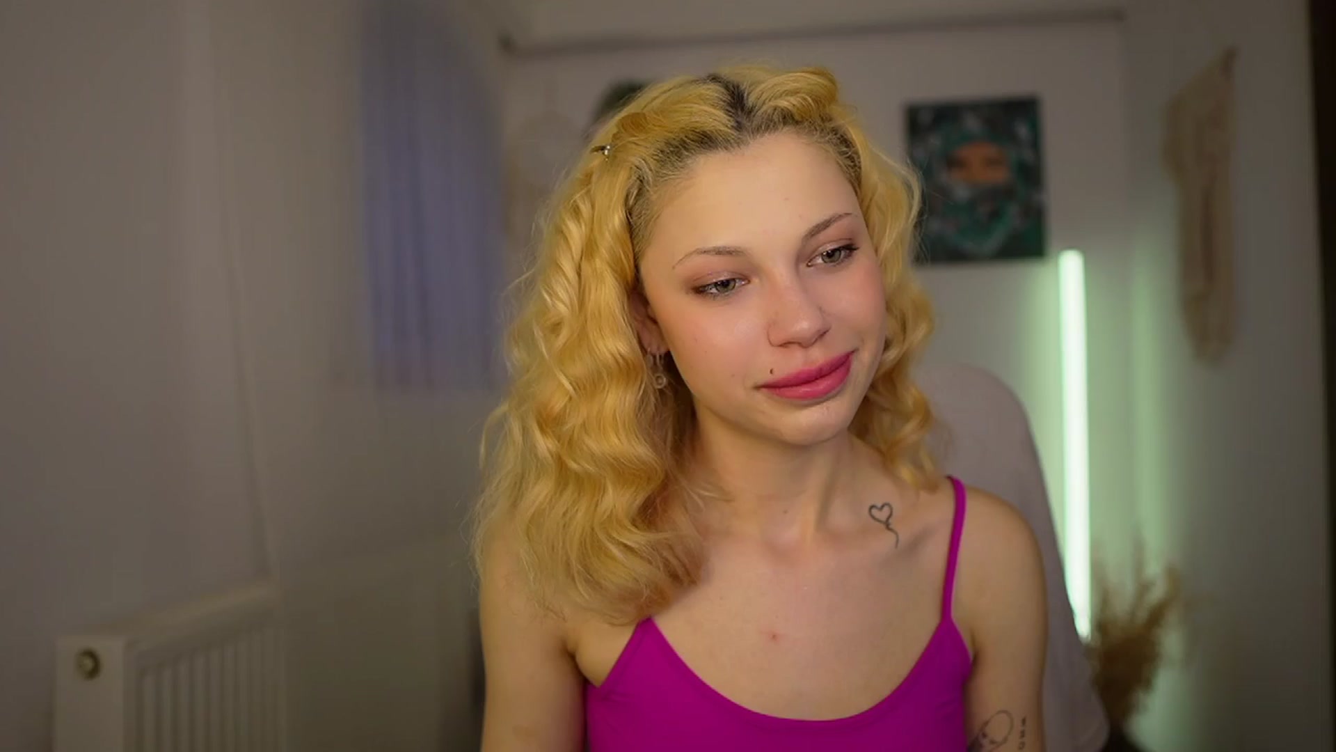 Gallery image thumbnail from Riley_Steele's myfreecams stream on, 03/26/2024, 17:05 image 15 of 20