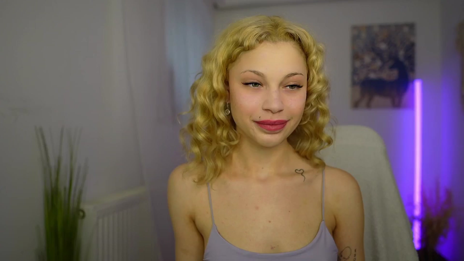Gallery image thumbnail from Riley_Steele's myfreecams stream on, 04/19/2024, 15:14 image 1 of 20